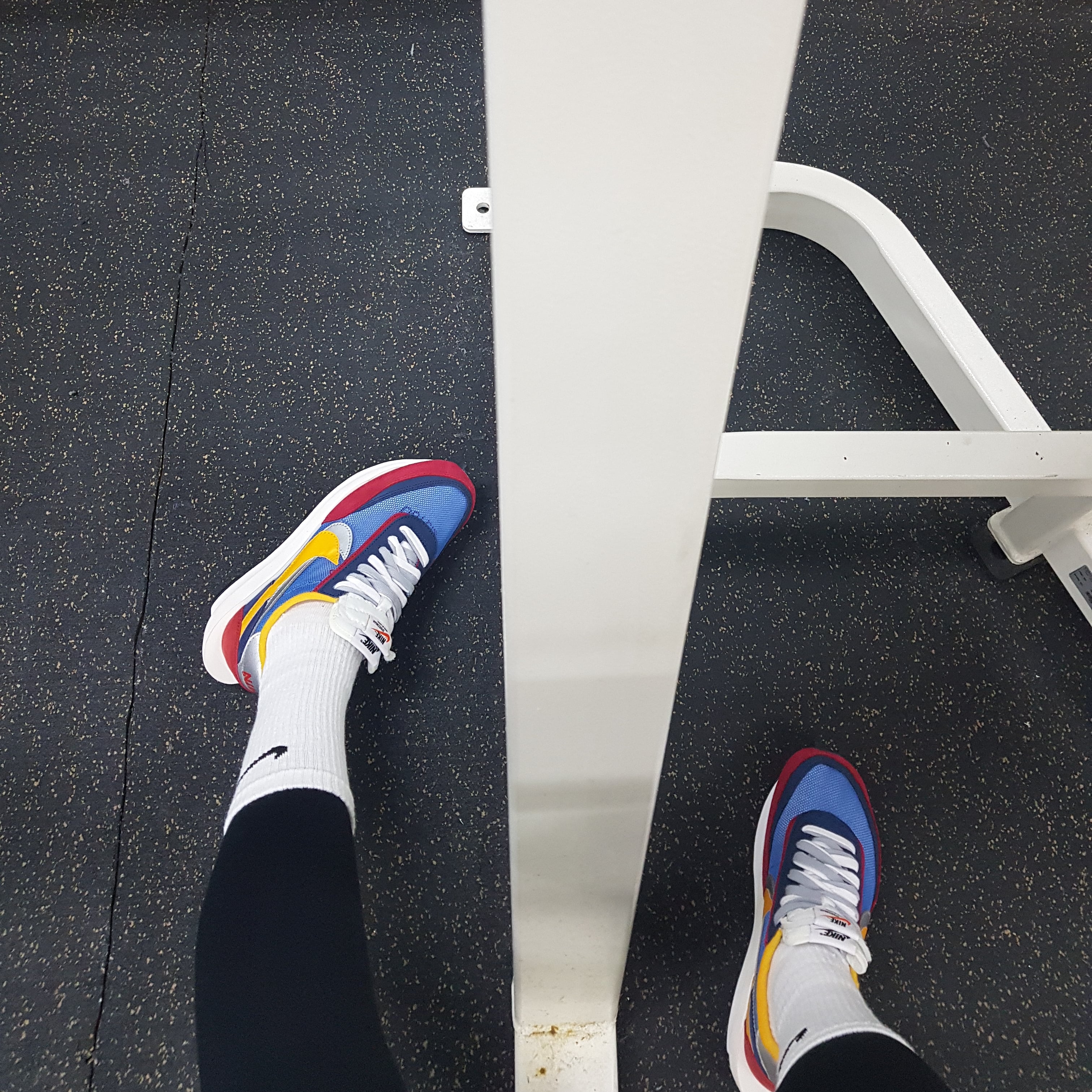 Nike x Sacai LDWaffle Blue Multi 착용 스타일