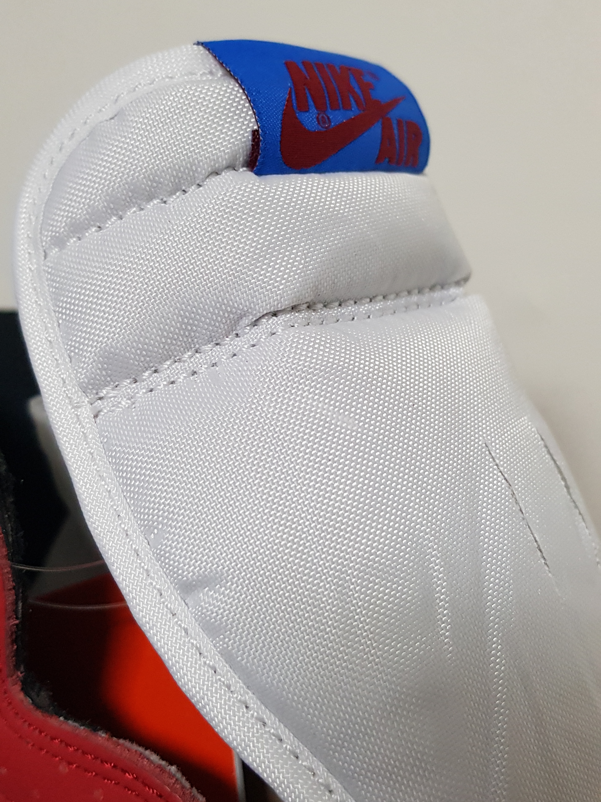 Jordan 1 Retro High Spider-Man Origin Story 착용 스타일 - 2
