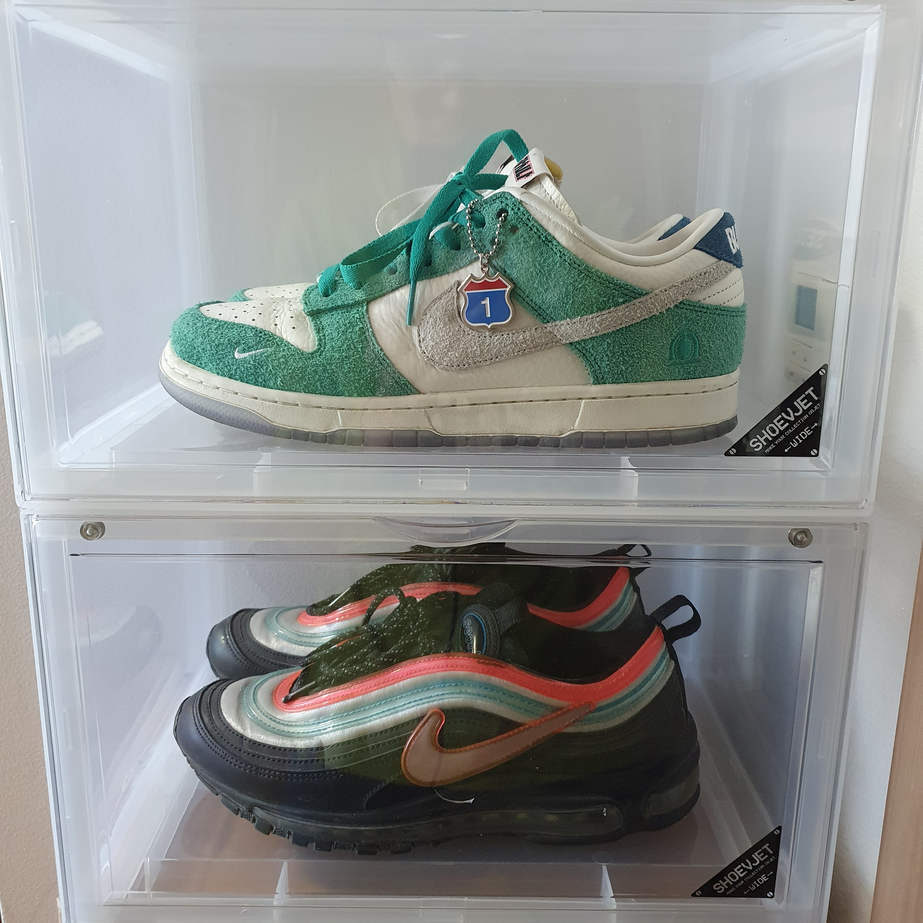 Nike x Kasina Dunk Low Road Sign - Kasina Exclusive, Nike Air Max 97 Neon Seoul 착용 스타일