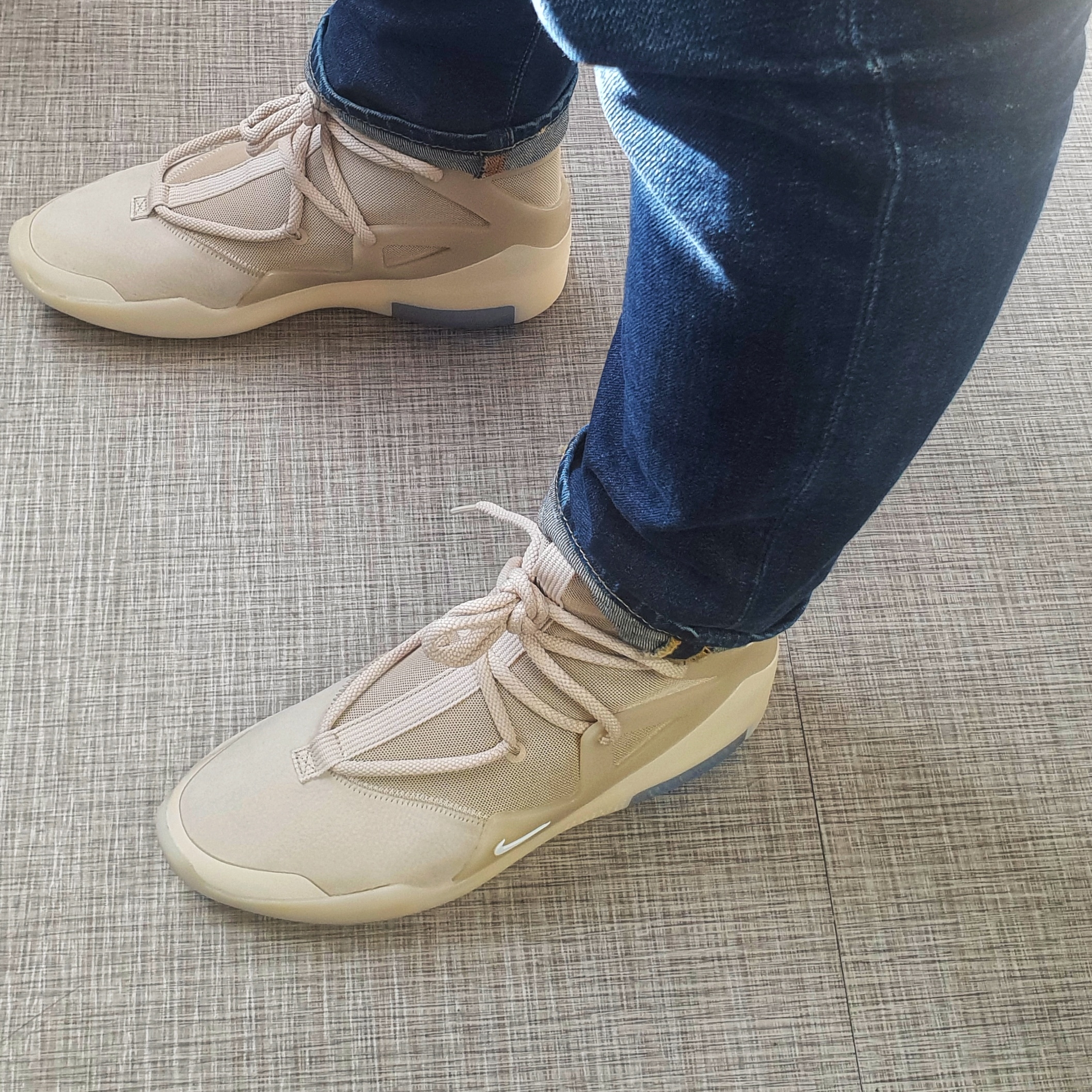 Nike x Fear of God Air Fear of God 1 Oatmeal 착용 스타일 - 2