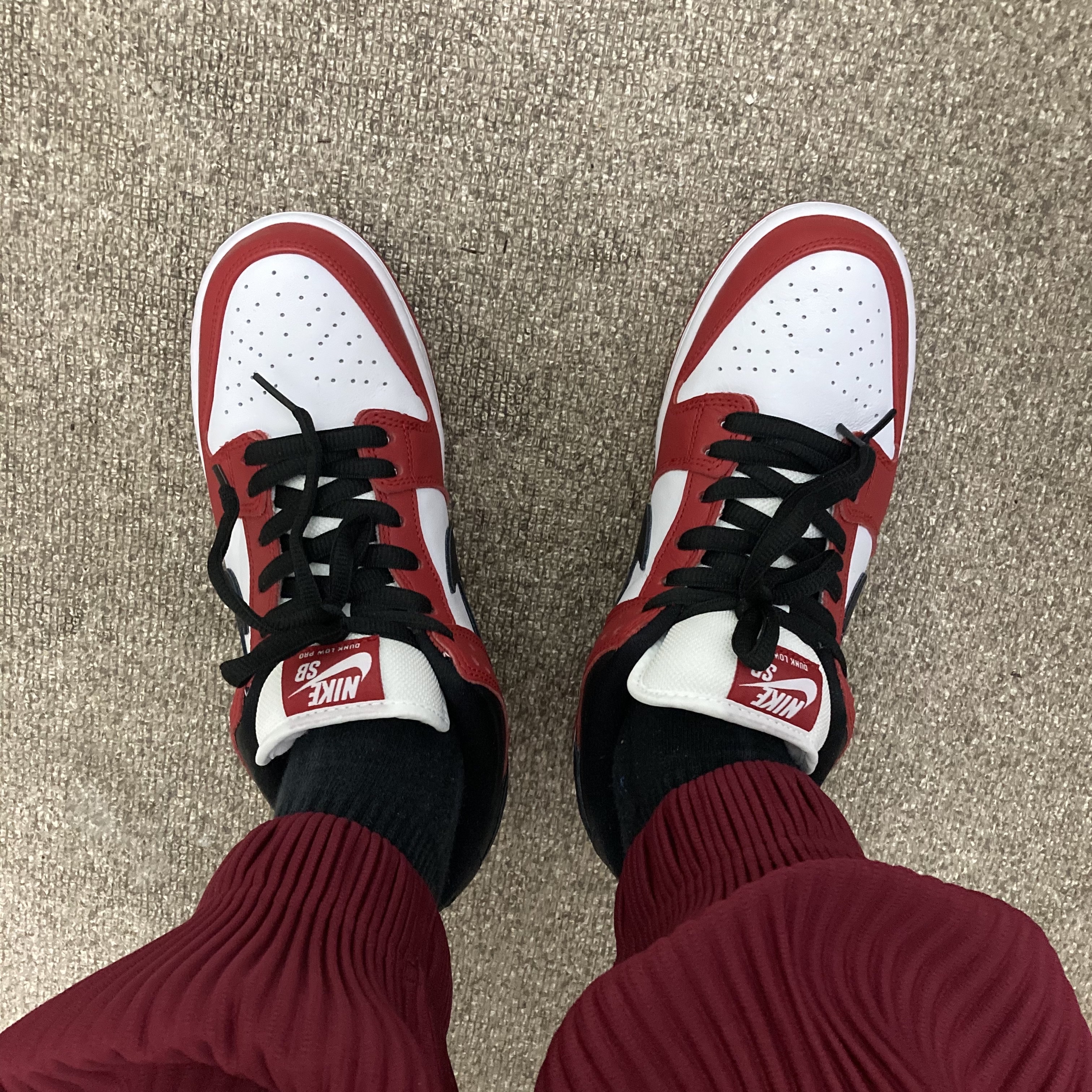 Nike SB Dunk Low Pro Chicago 착용 스타일 - 3