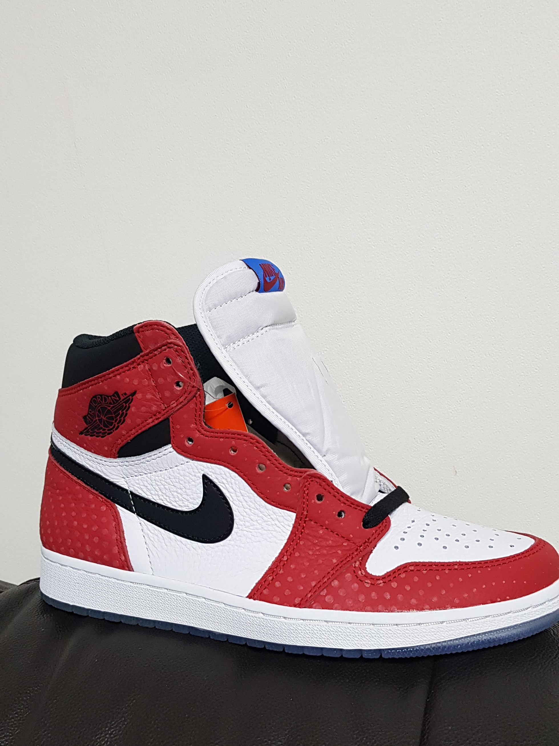 Jordan 1 Retro High Spider-Man Origin Story 착용 스타일 - 1