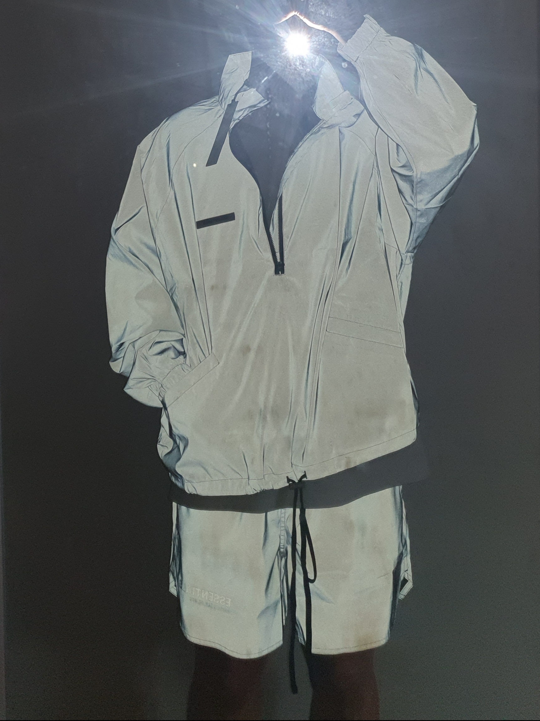 Essentials Volley Shorts Black Reflective - 20SS, Essentials Track Jacket Black Reflective - 20FW 착용 스타일 - 2