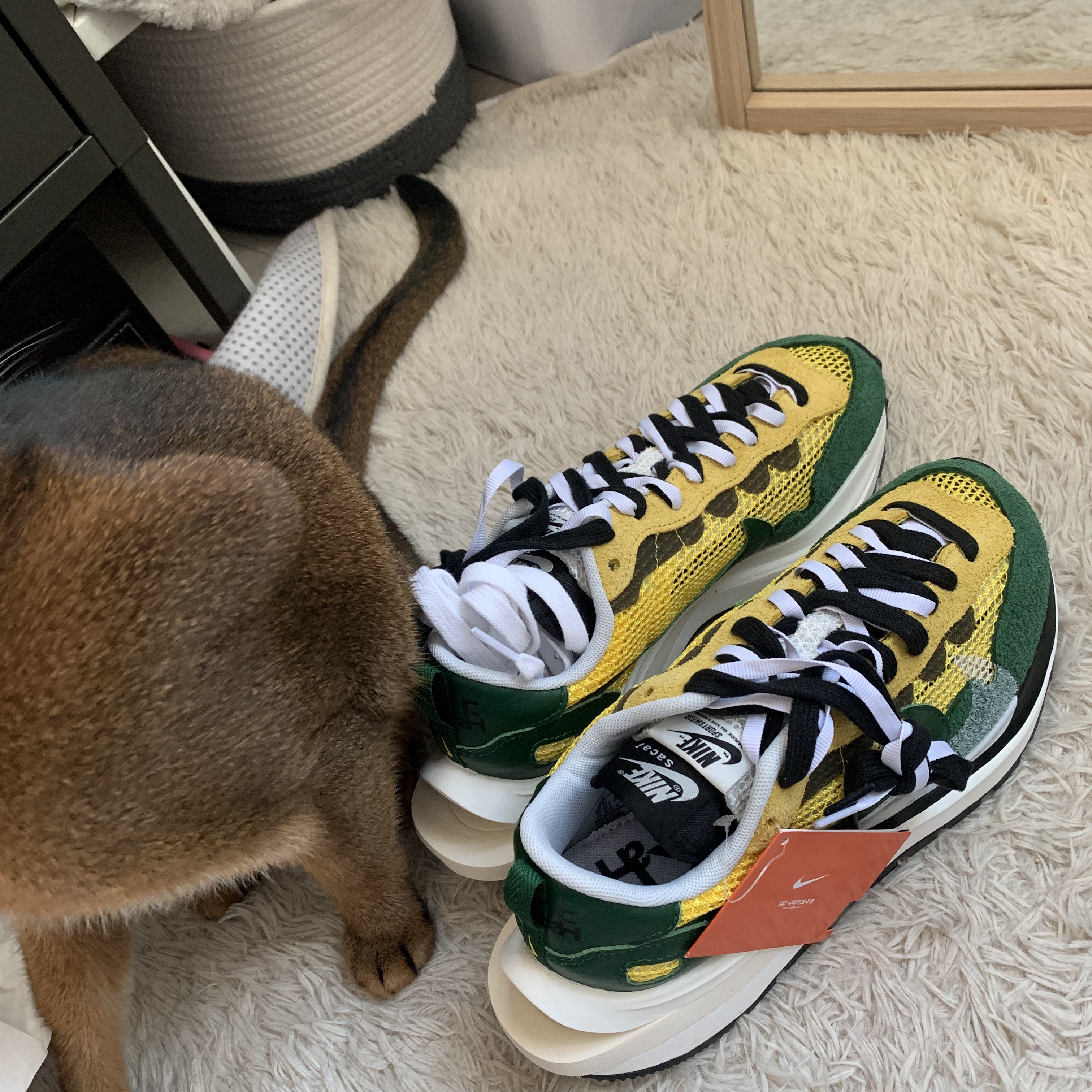 Nike x Sacai VaporWaffle Tour Yellow & Gorge Green Sail 착용 스타일 - 1