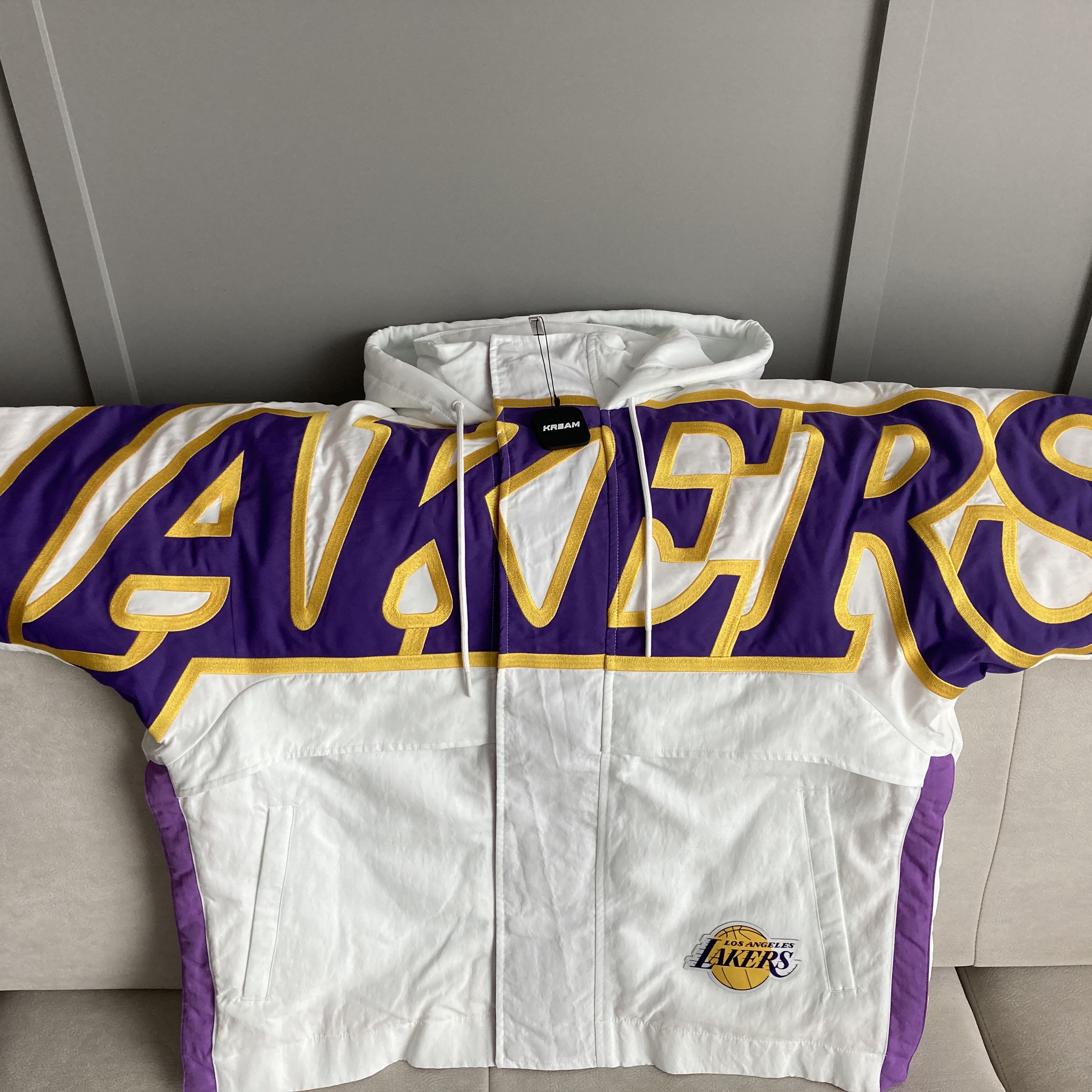 (W) Nike x Ambush NBA Collection Lakers Jacket - Asia 착용 스타일 - 5