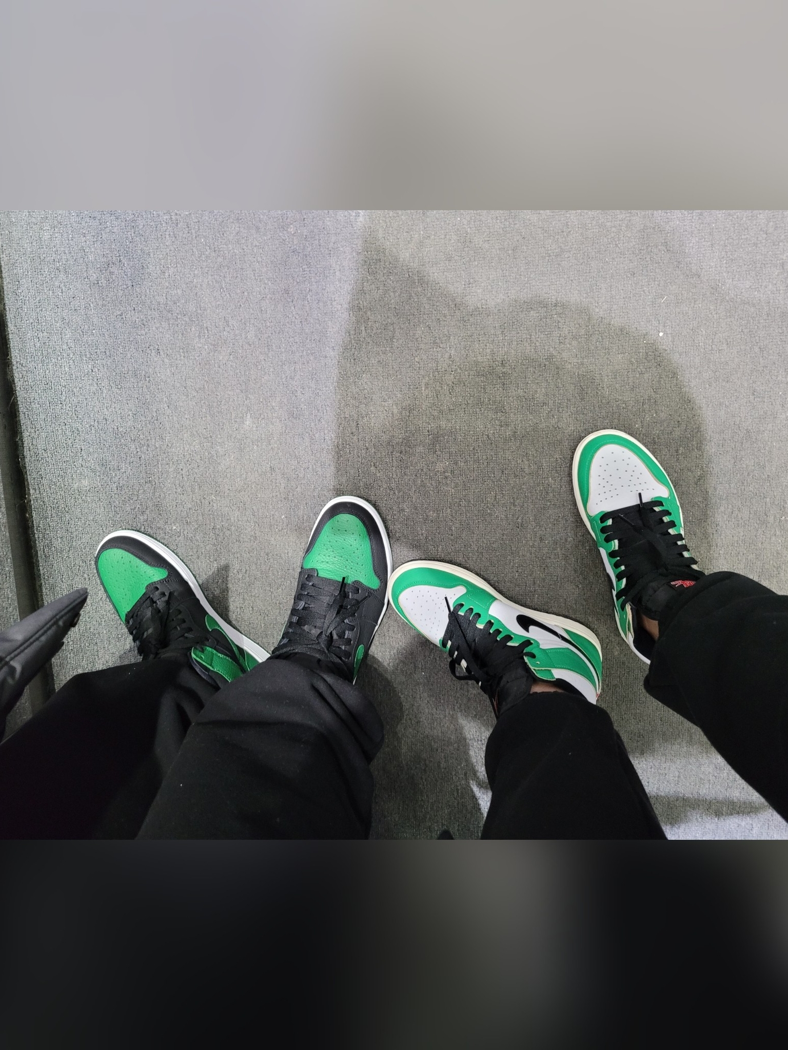 (W) Jordan 1 Retro High OG Lucky Green, Jordan 1 Retro High OG Pine Green Black 착용 스타일 - 3