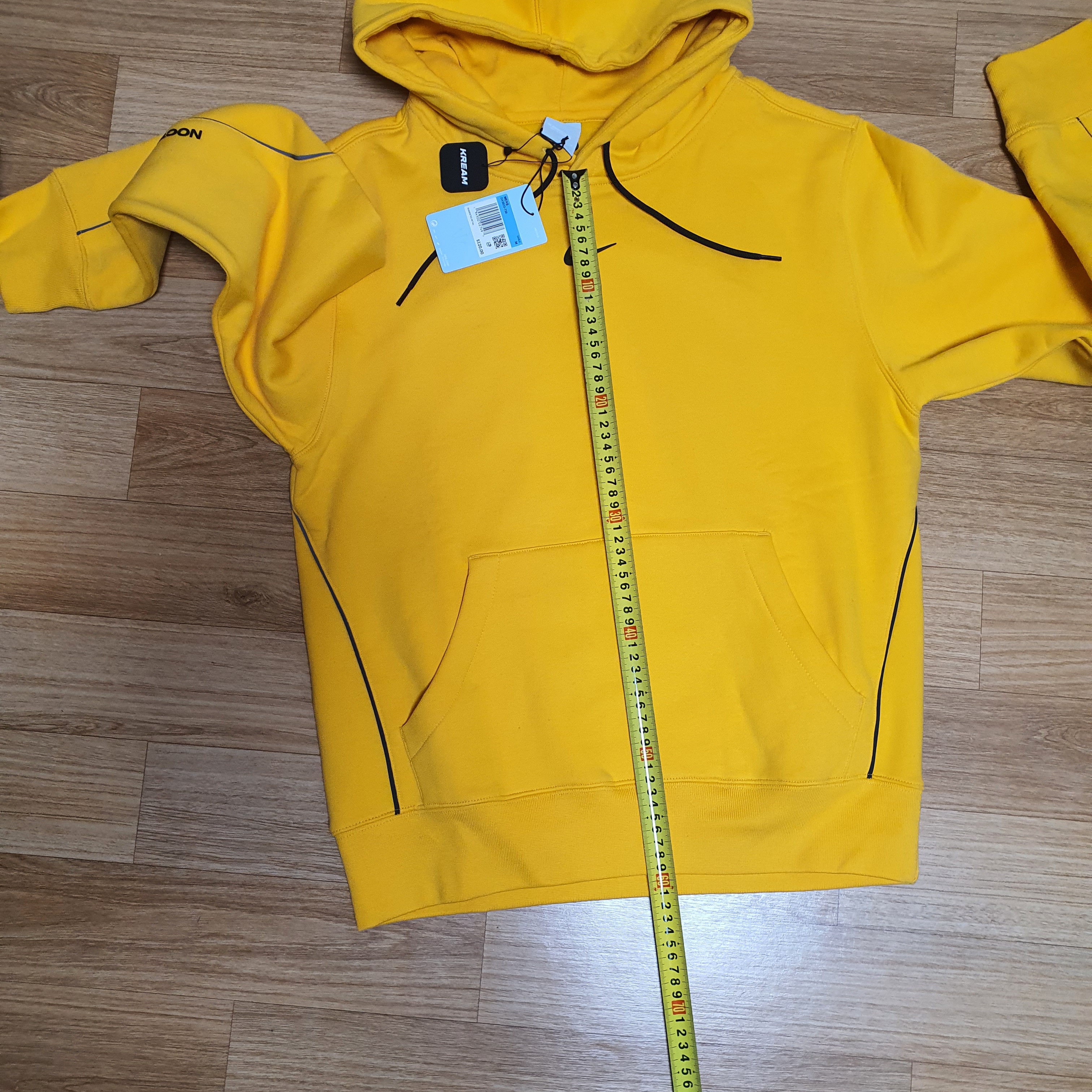 Nike x Drake Nocta Essential Hoodie University Gold - US/EU 착용 스타일 - 2
