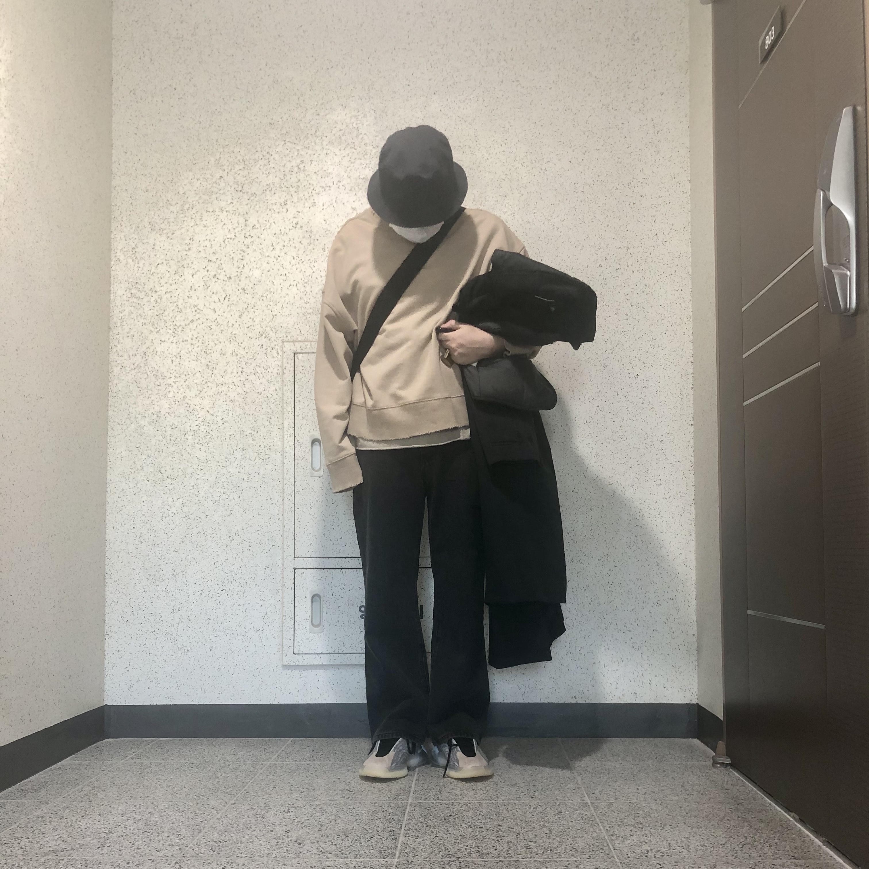 Adidas Yeezy QNTM Lifestyle 착용 스타일 - 1