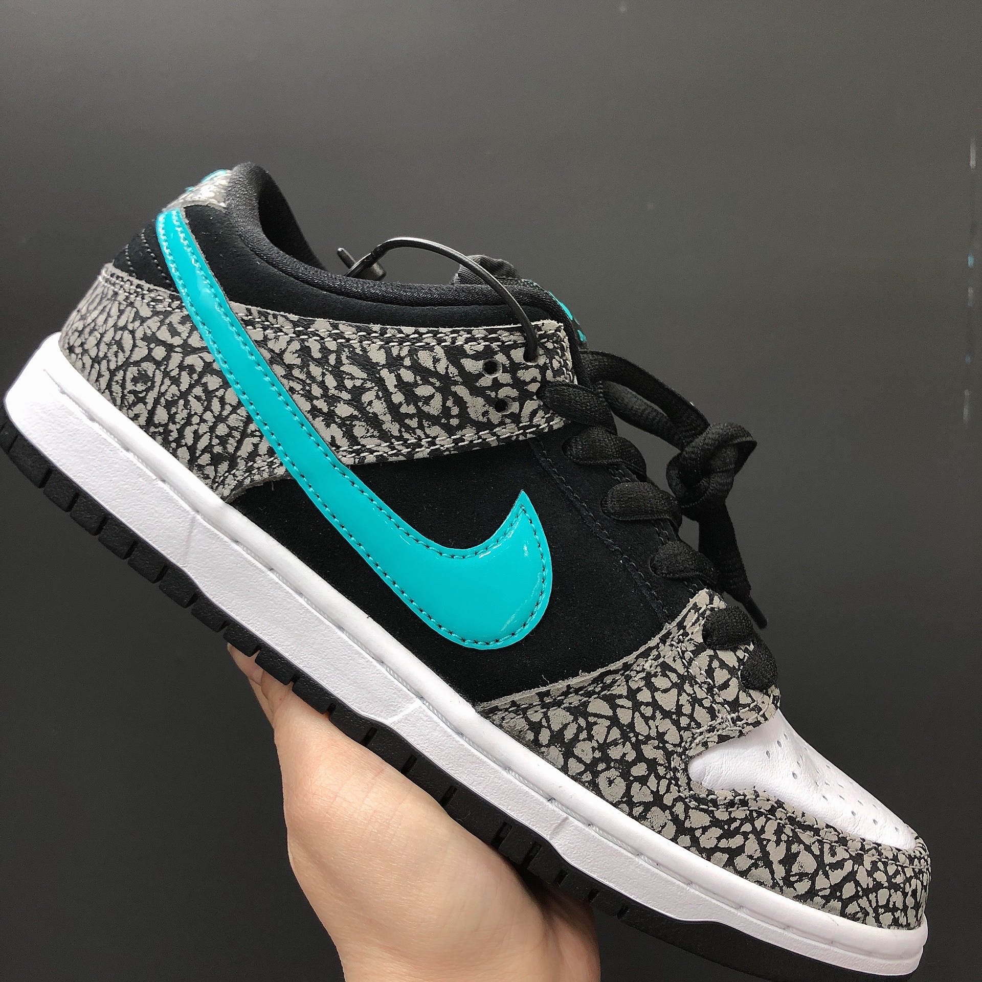 Nike SB Dunk Low Pro Clear Jade 착용 스타일 - 1