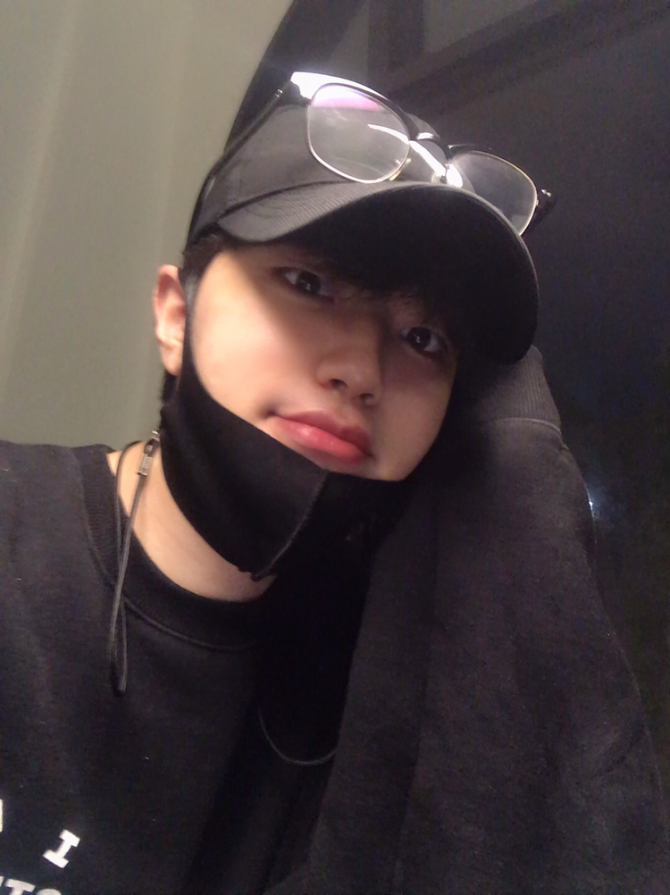 KREAM 프로필 이미지