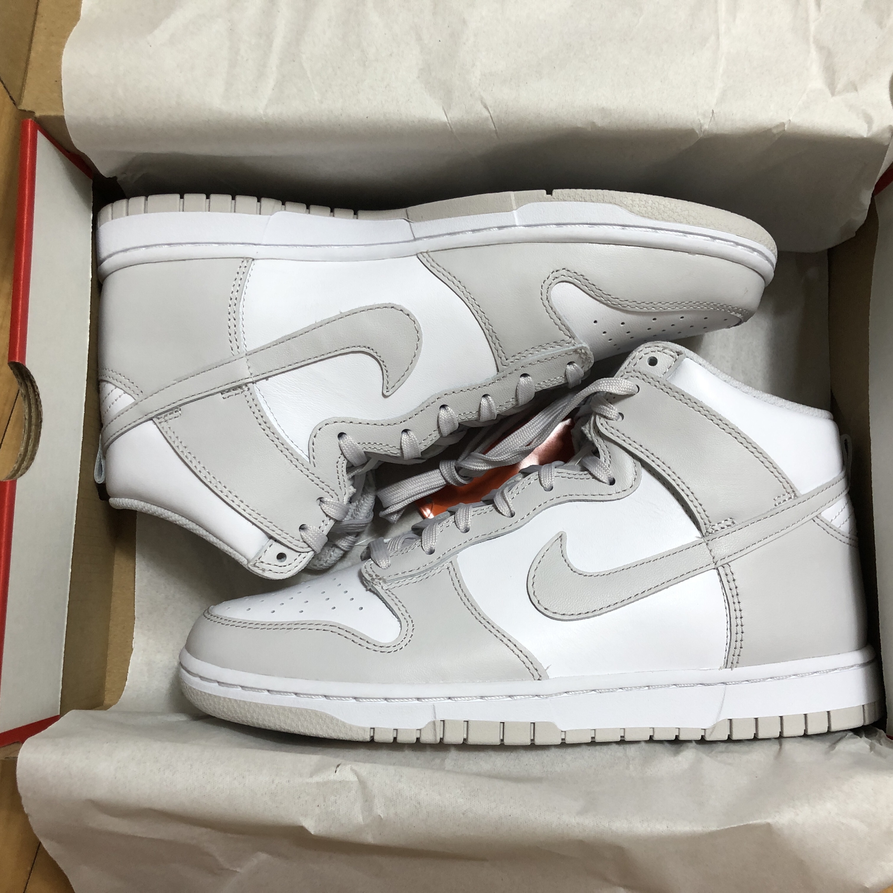 Nike Dunk High Retro Vast Grey 착용 스타일 - 1