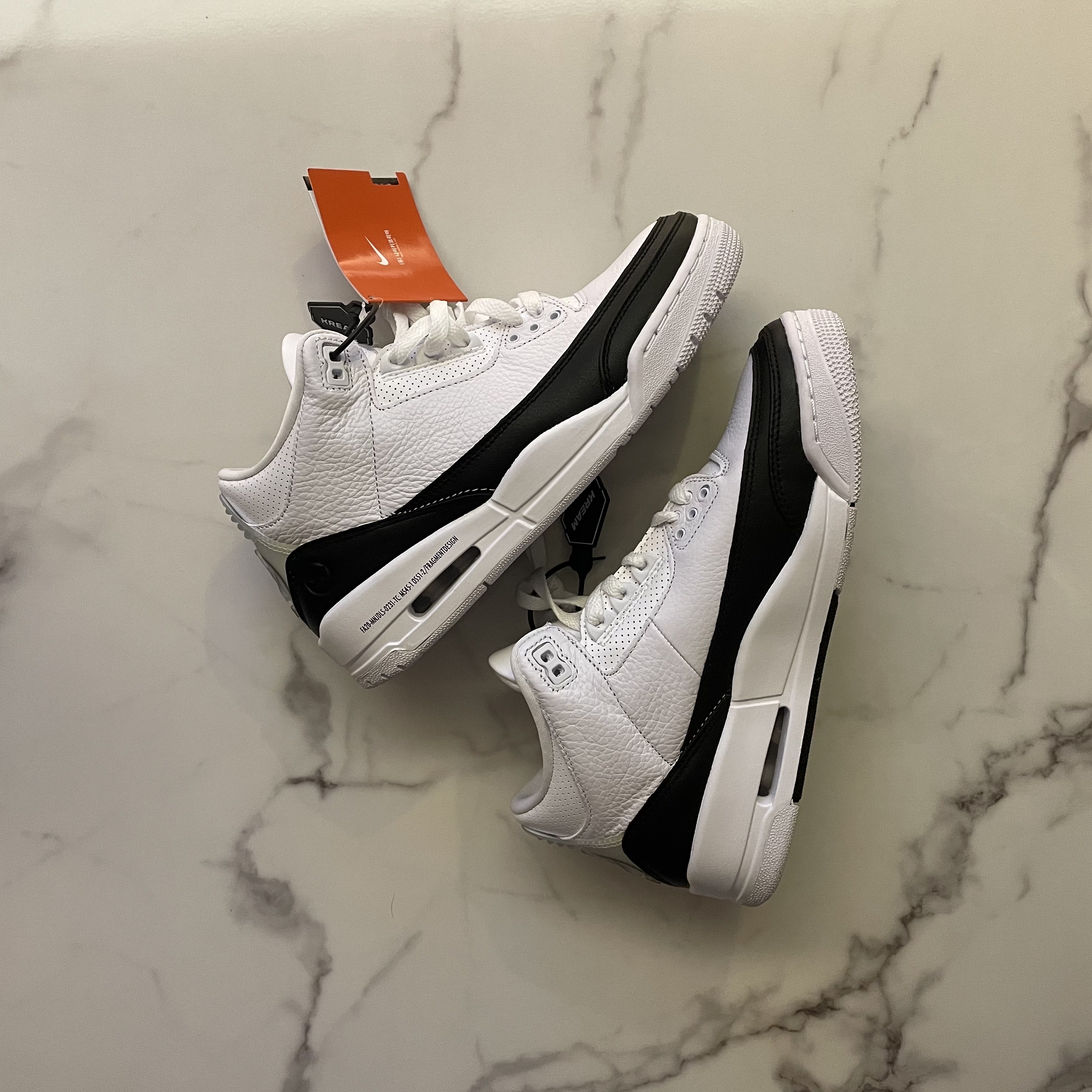 Jordan 3 x Fragment Retro SP White Black 착용 스타일 - 1