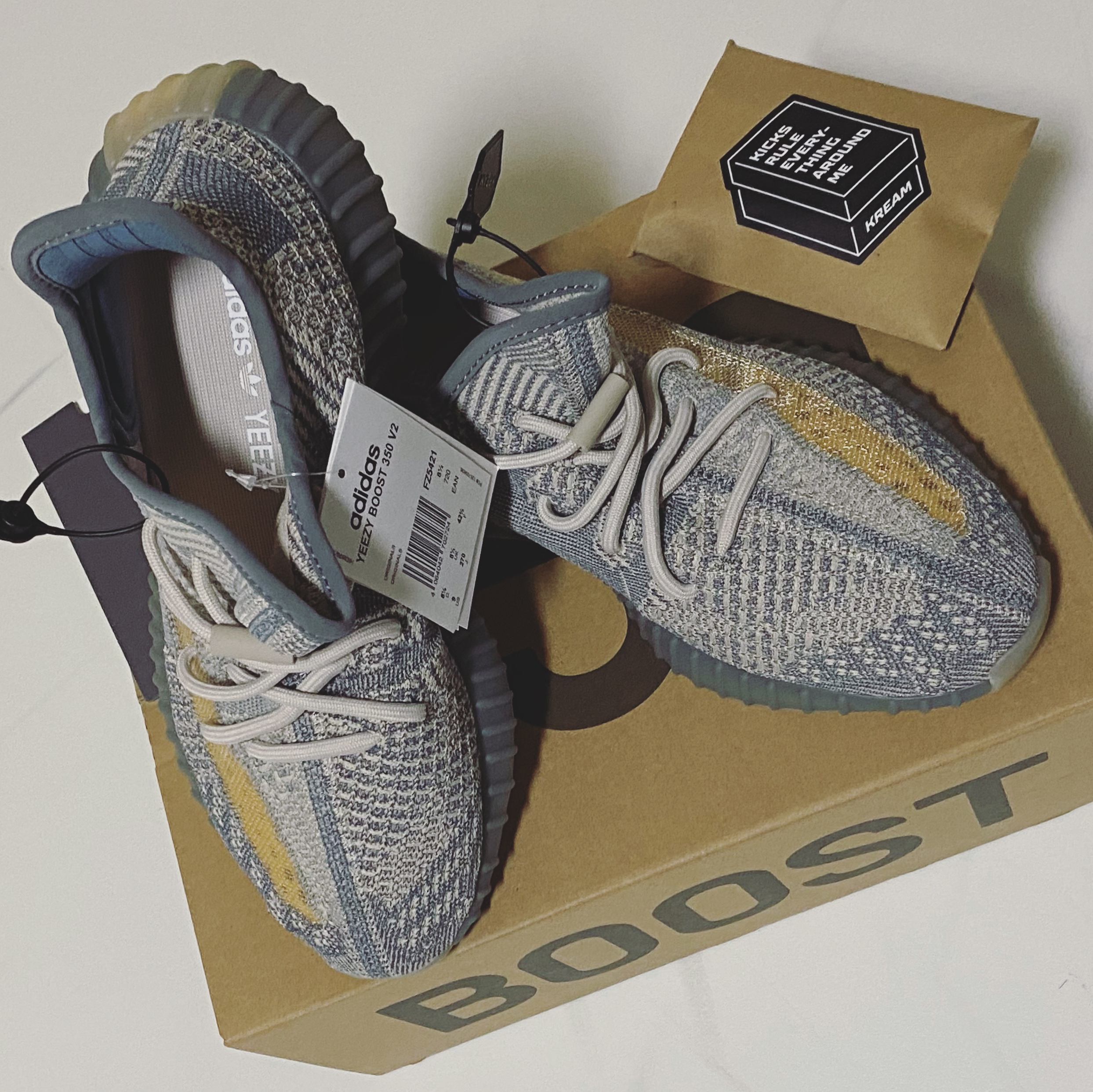 Adidas Yeezy Boost 350 V2 Israfil 착용 스타일