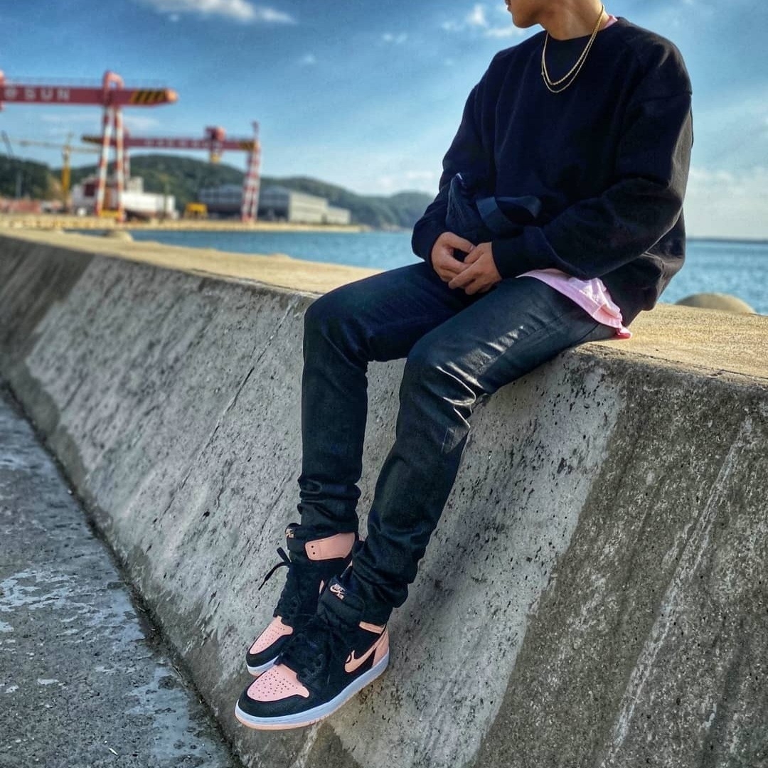 Jordan 1 Retro High OG Crimson Tint 착용 스타일 - 1