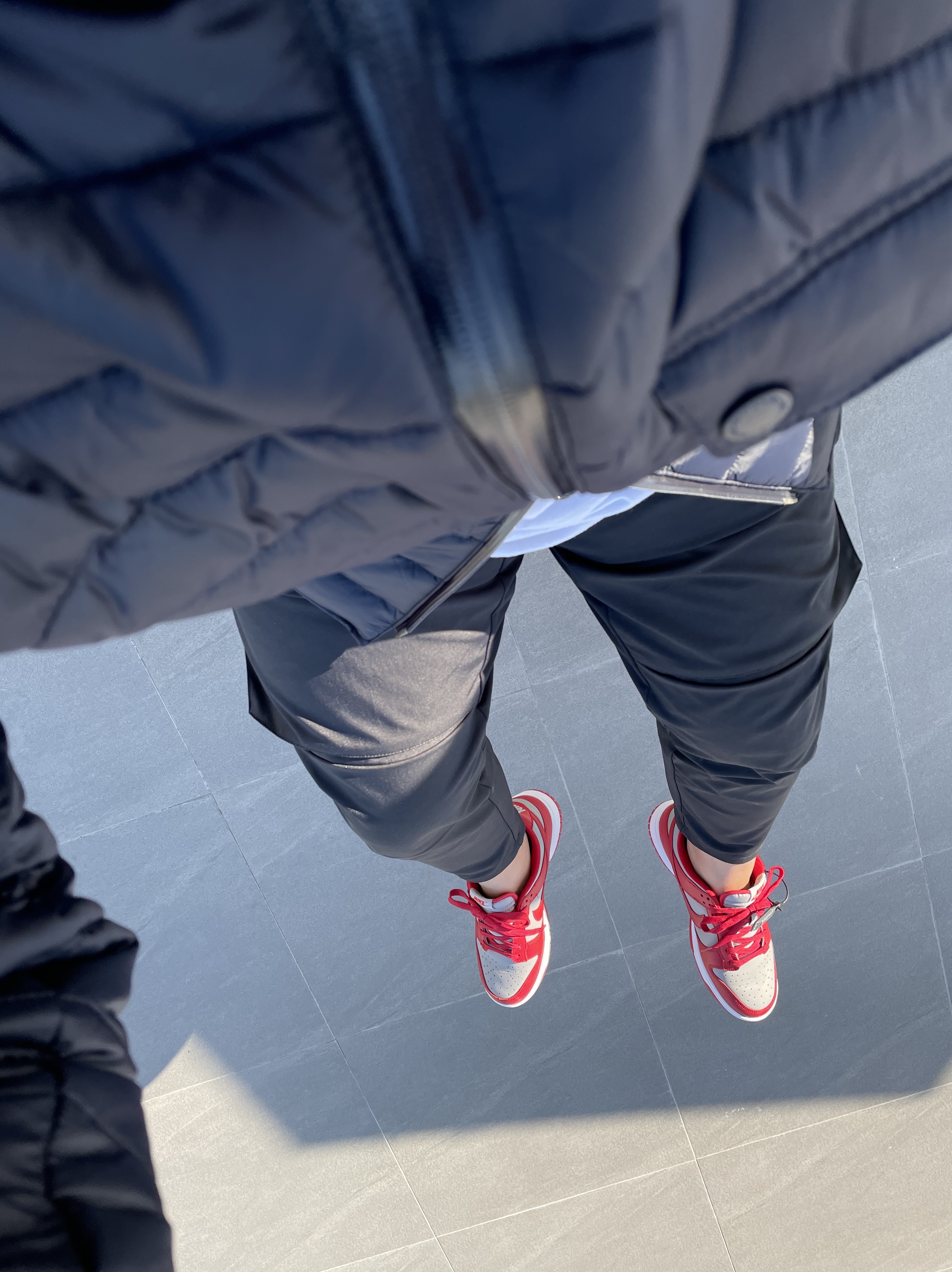 Nike Dunk Low Retro Medium Grey 착용 스타일 - 2