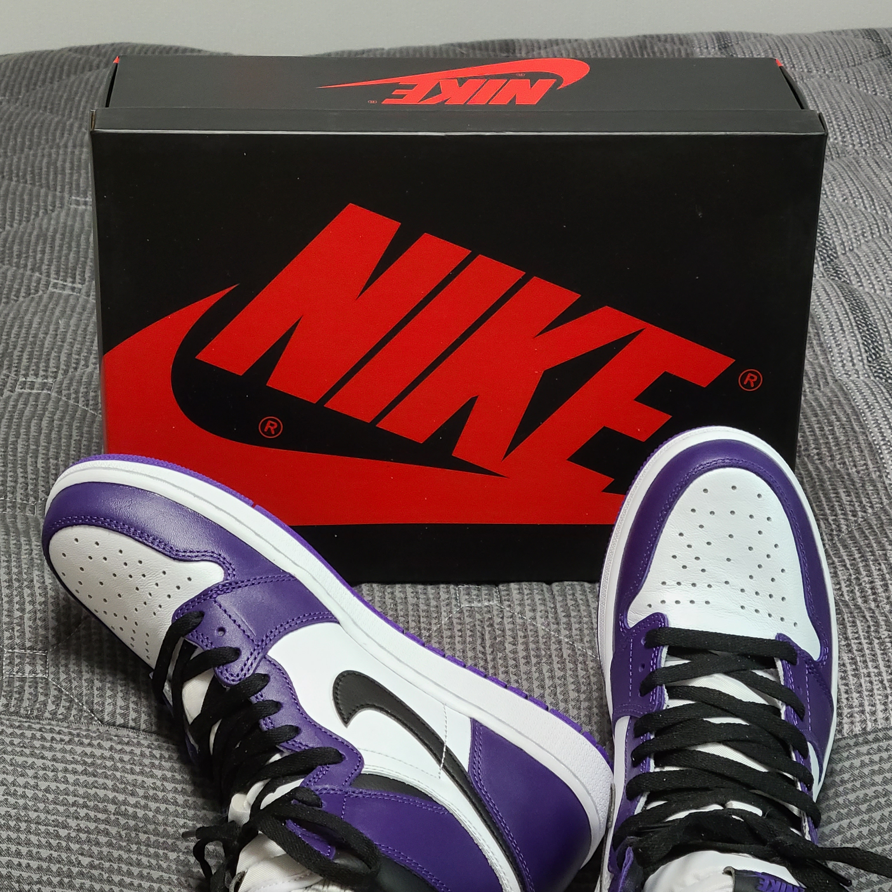 Jordan 1 Retro High OG Court Purple 2020 착용 스타일 - 4