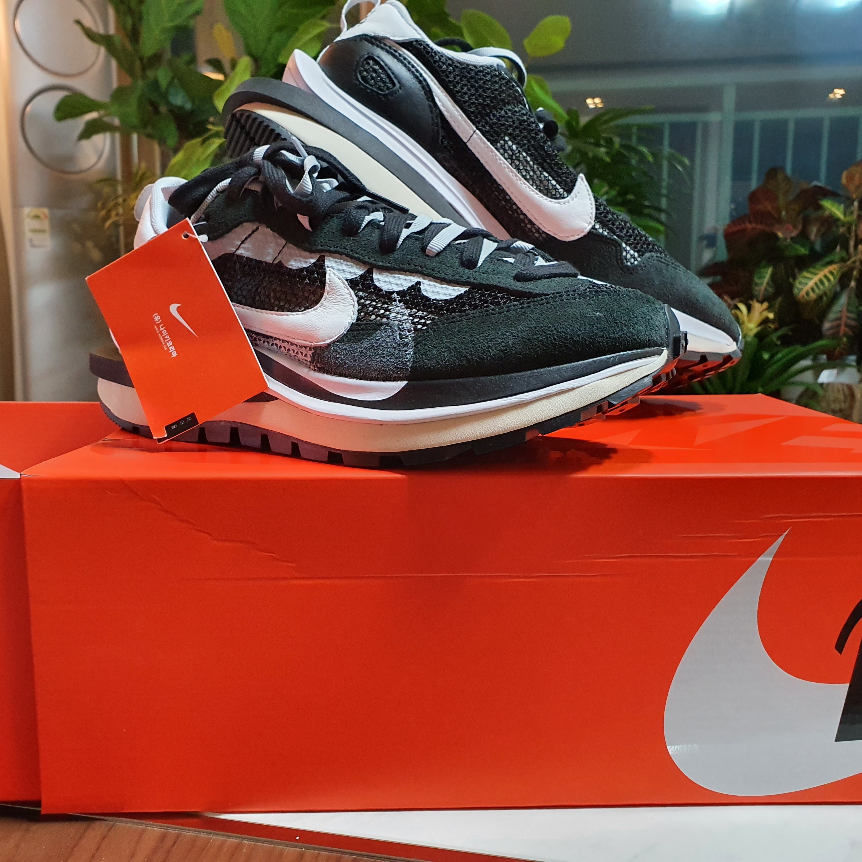 Nike x Sacai VaporWaffle Black White 착용 스타일 - 3