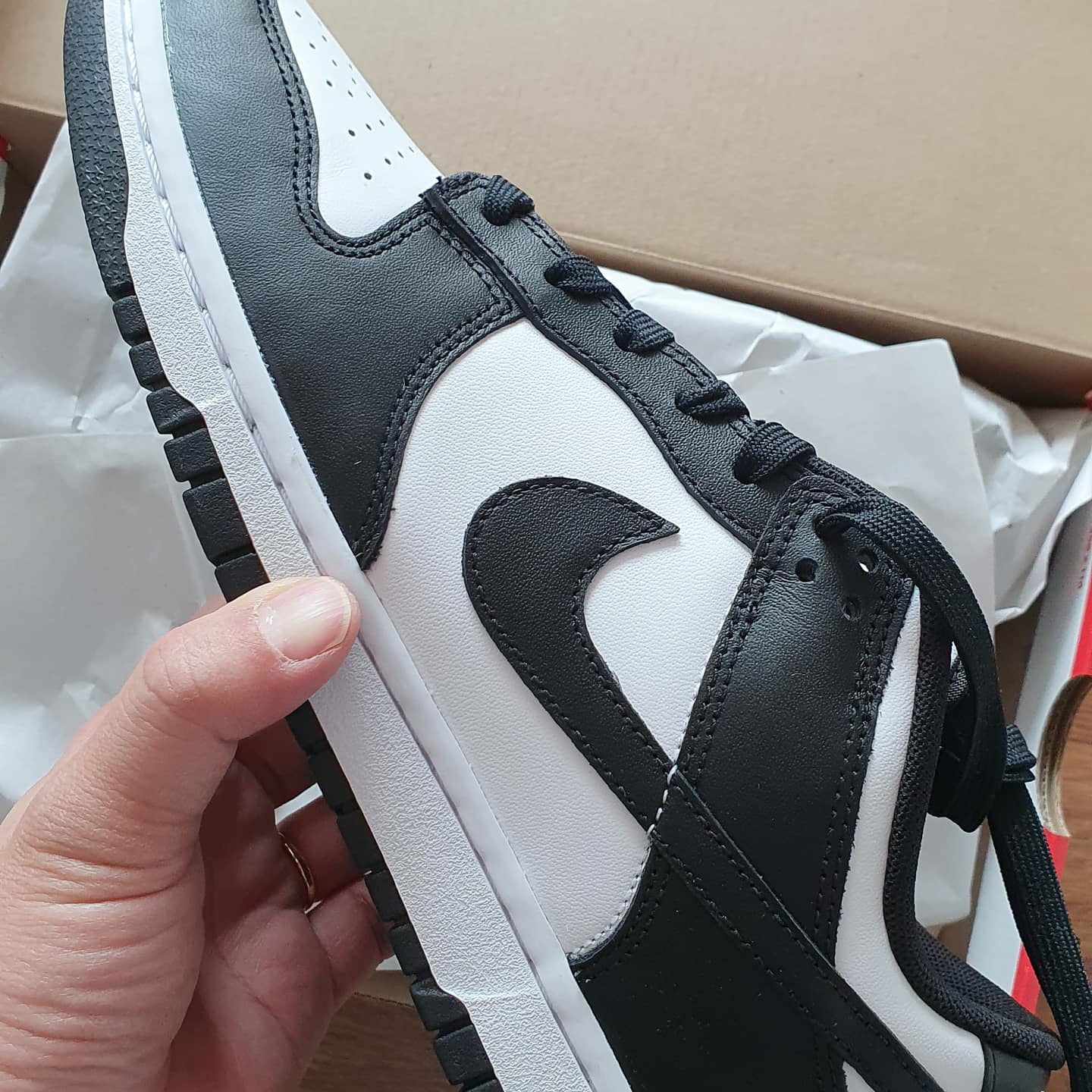 Nike Dunk Low Retro Black 착용 스타일 - 1