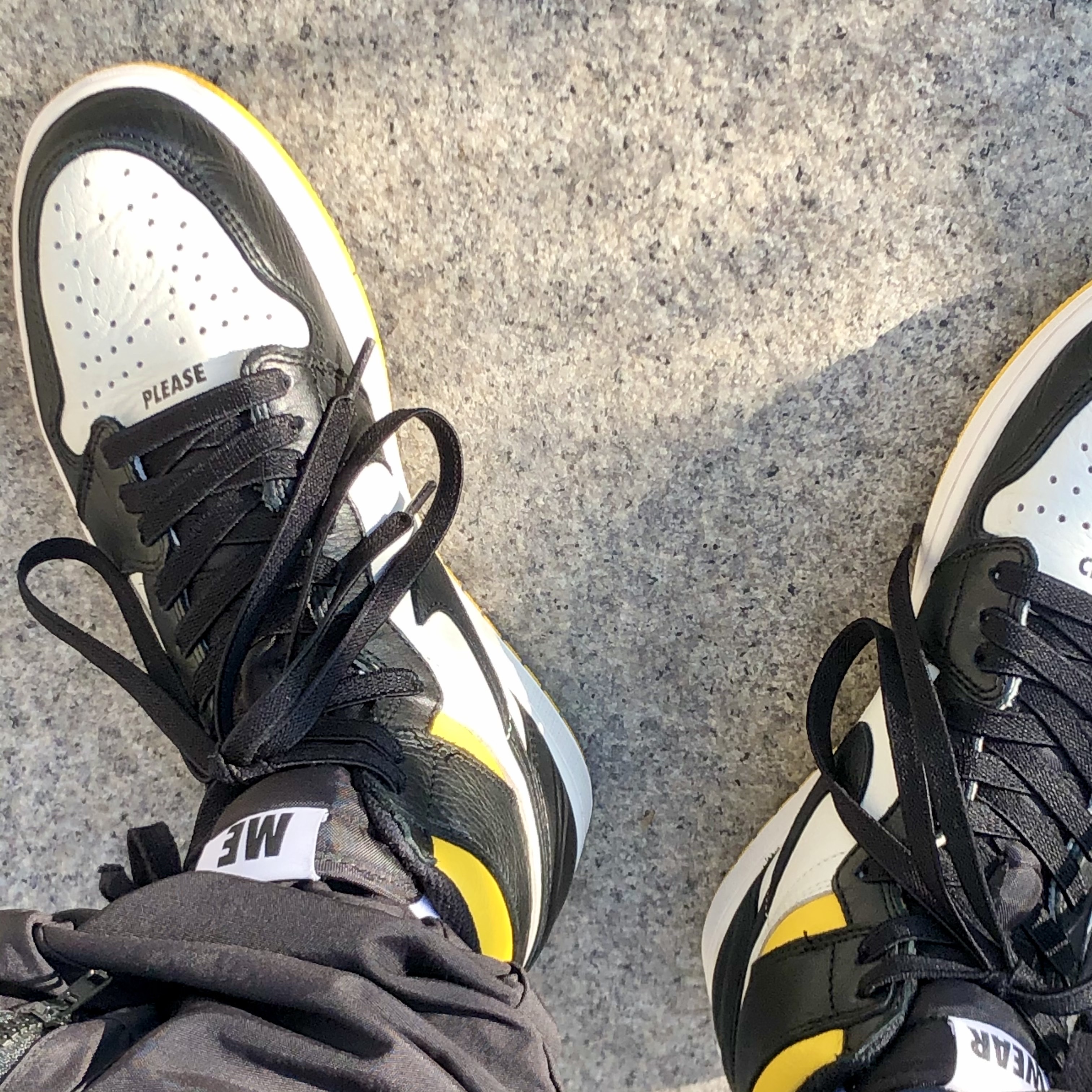 Jordan 1 Retro High Not for Resale Varsity Maize, Supreme x Nike Jewel Reversible Ripstop Anorak Black - 20FW 착용 스타일 - 3