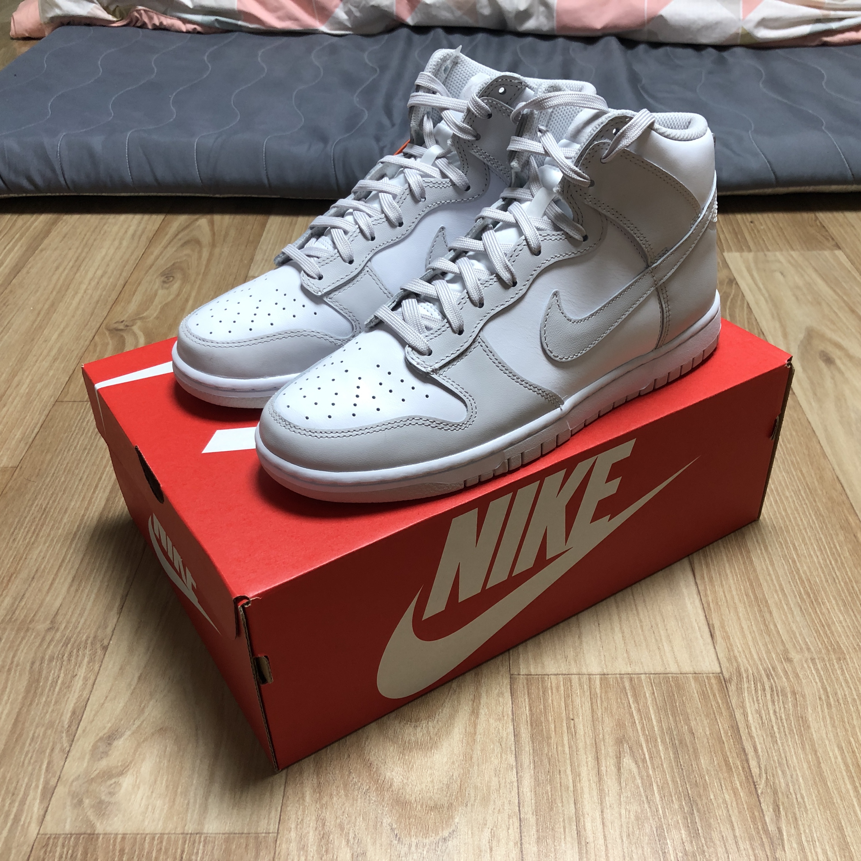 Nike Dunk High Retro Vast Grey 착용 스타일 - 2