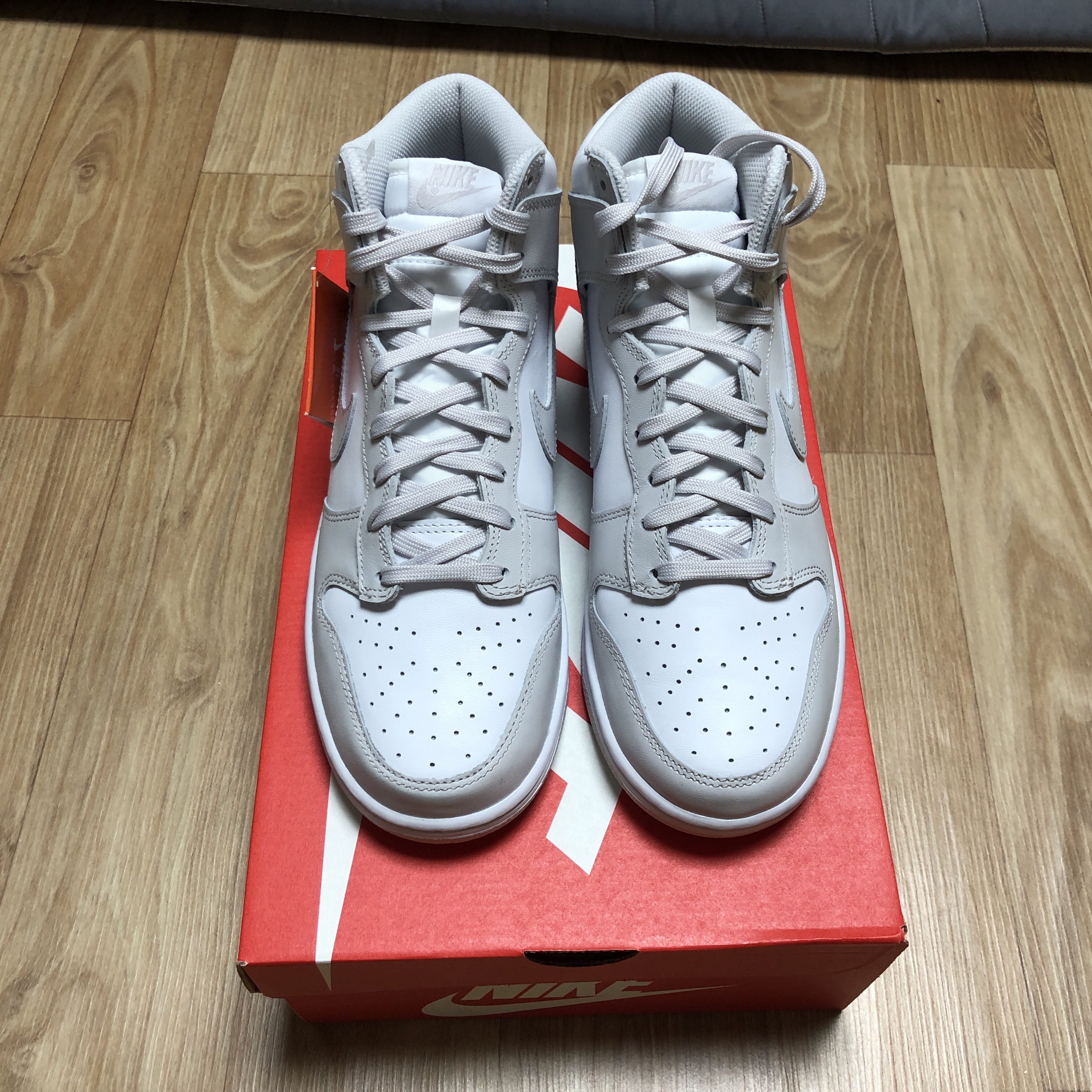 Nike Dunk High Retro Vast Grey 착용 스타일 - 3