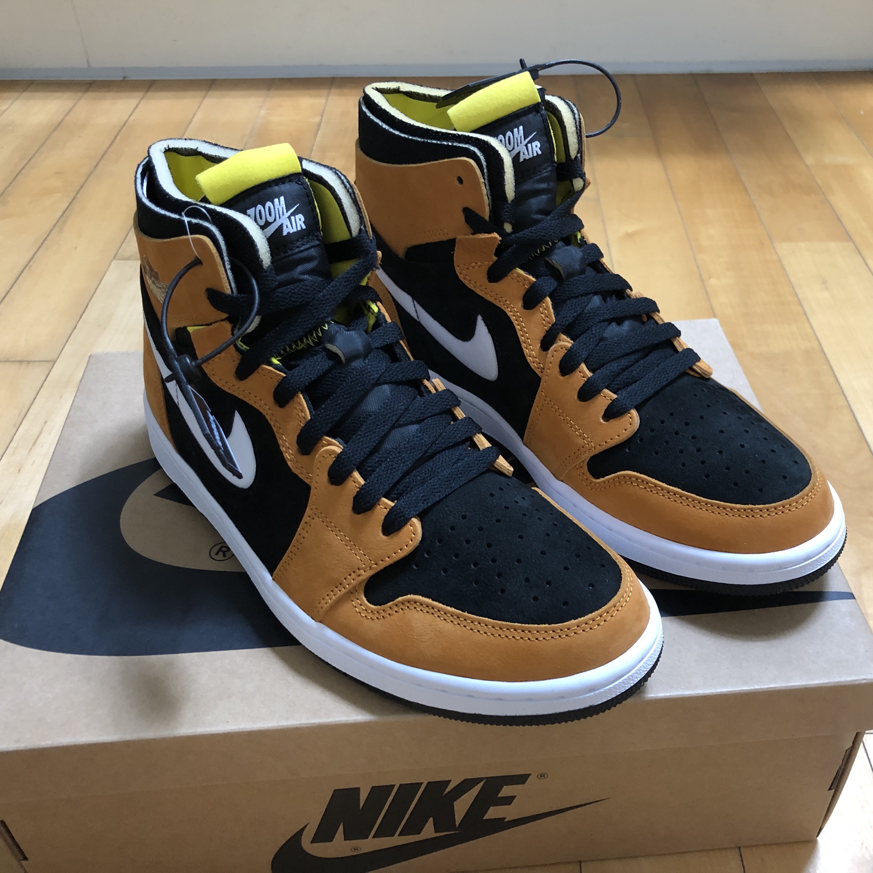 Jordan 1 Zoom Air CMFT Monarch Orange 착용 스타일 - 2
