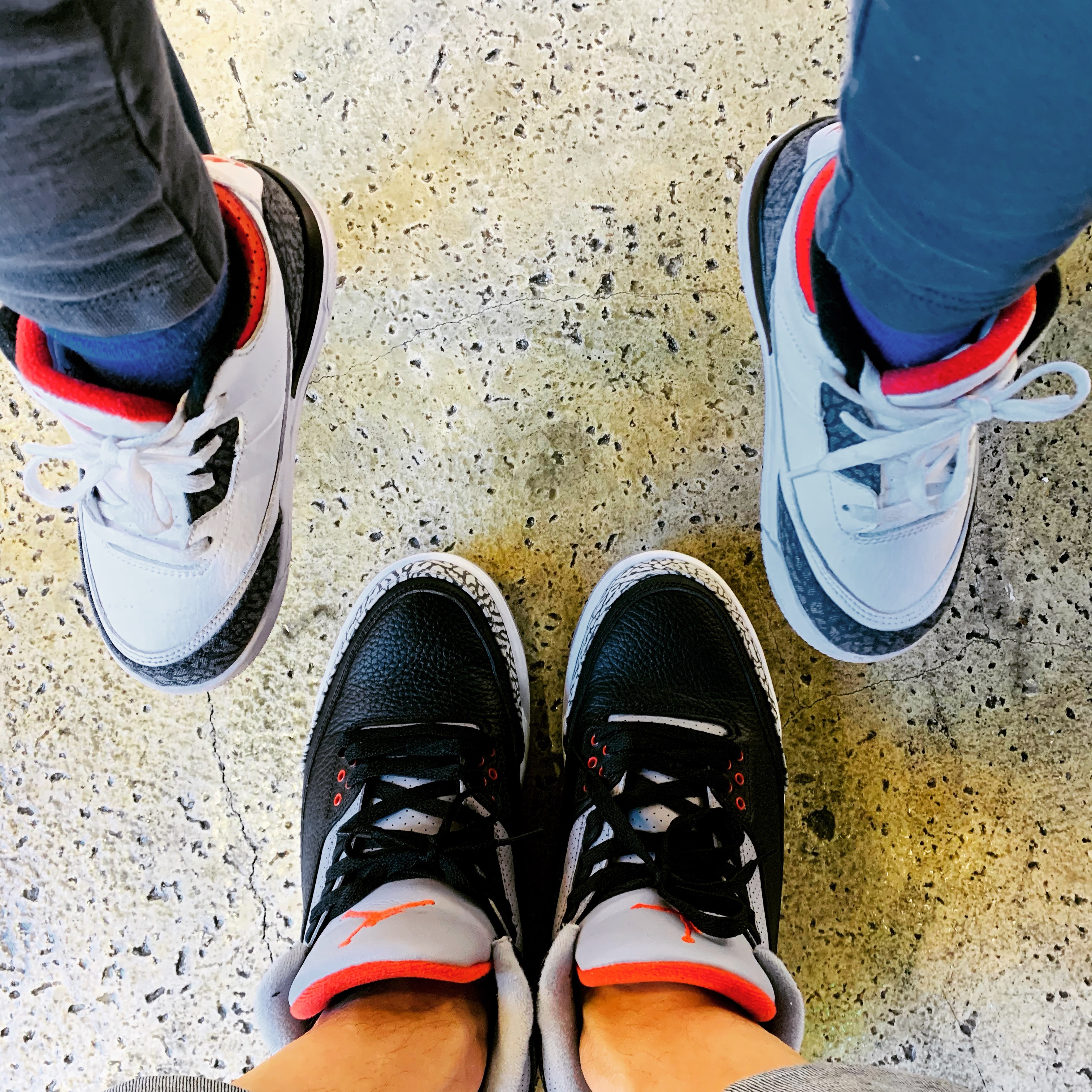 Jordan 3 Retro OG Black Cement 2018, (TD) Jordan 3 Retro SE Denim Fire Red 착용 스타일