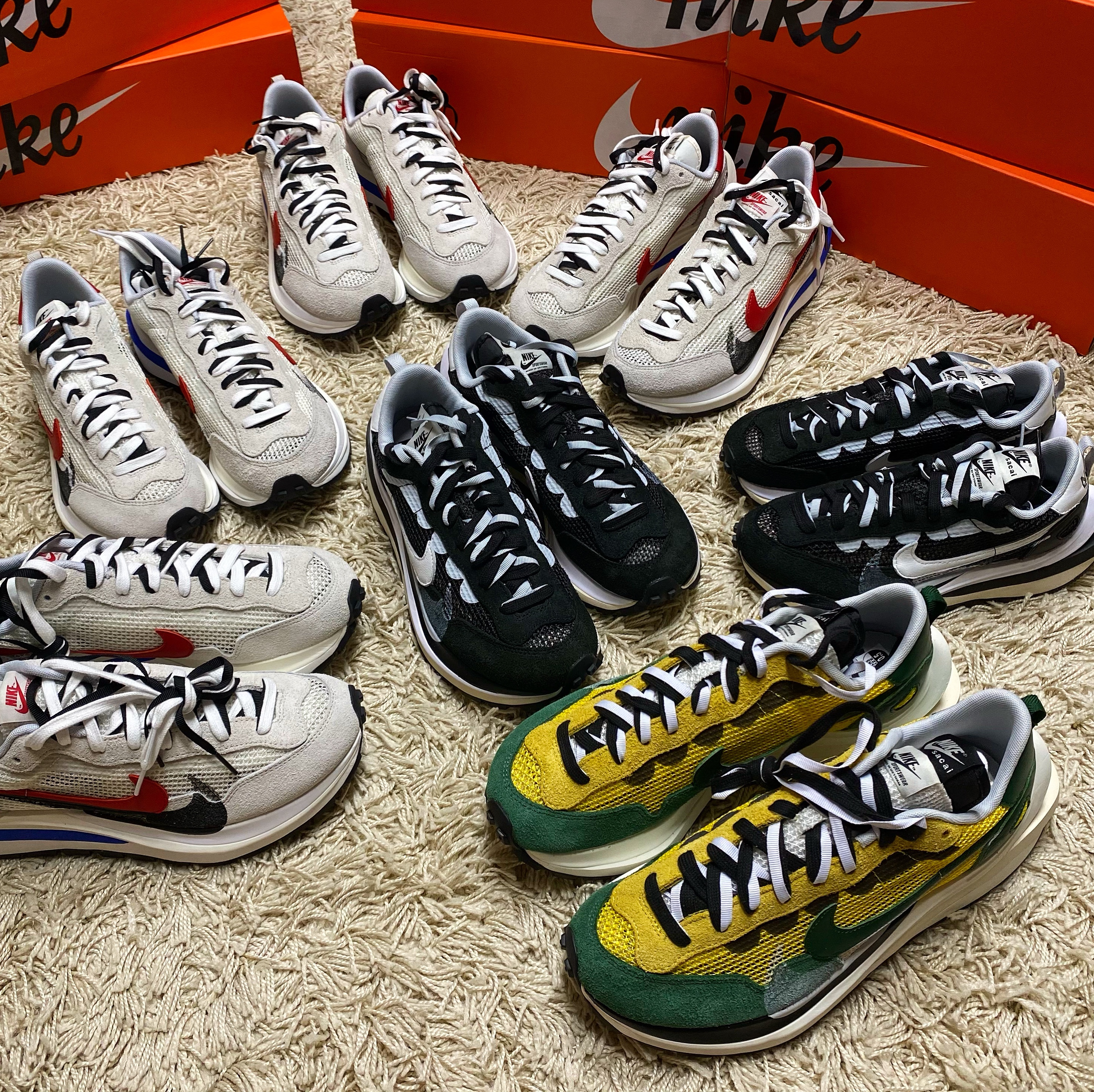 Nike x Sacai VaporWaffle Tour Yellow & Gorge Green Sail, Nike x Sacai VaporWaffle Black White 착용 스타일
