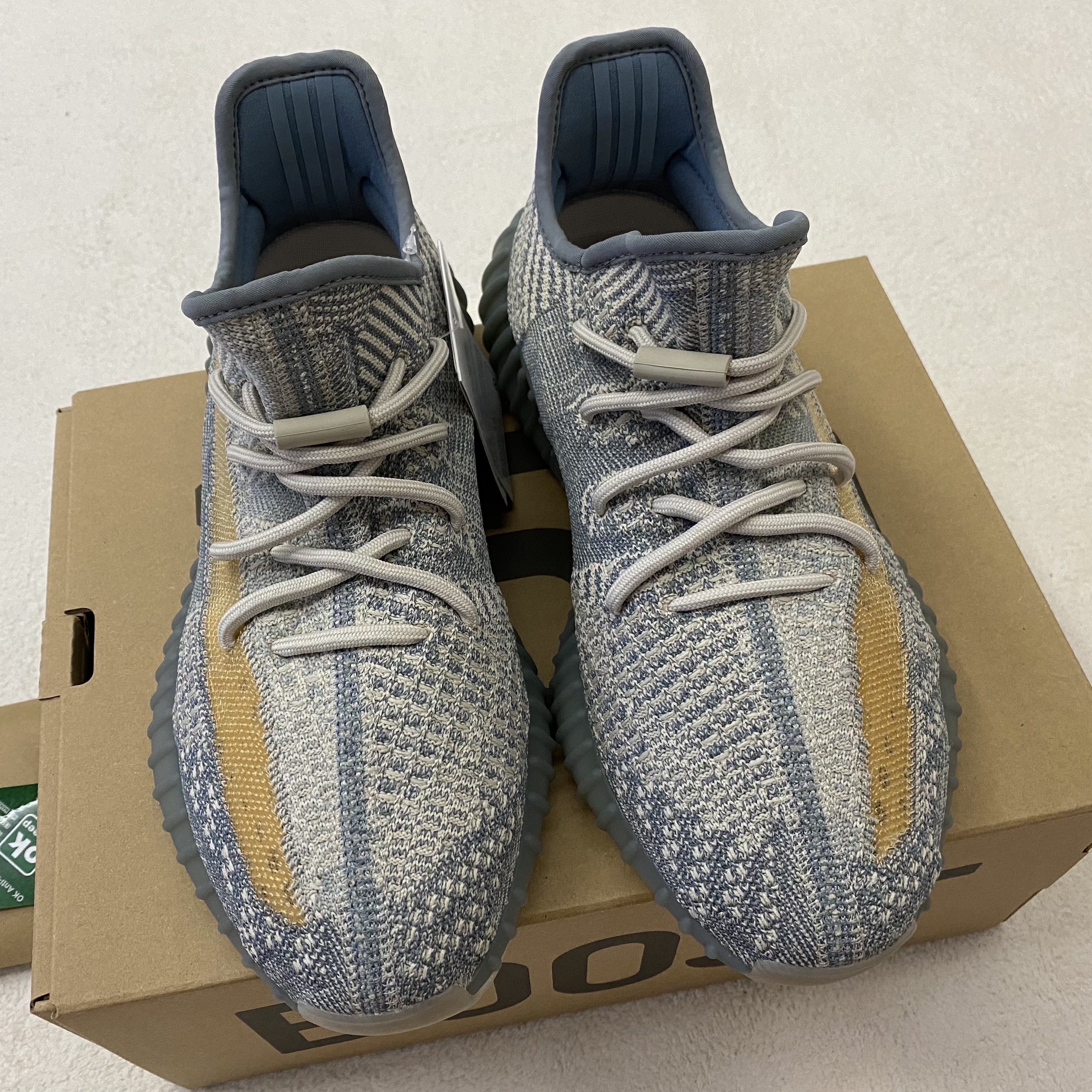 Adidas Yeezy Boost 350 V2 Israfil 착용 스타일
