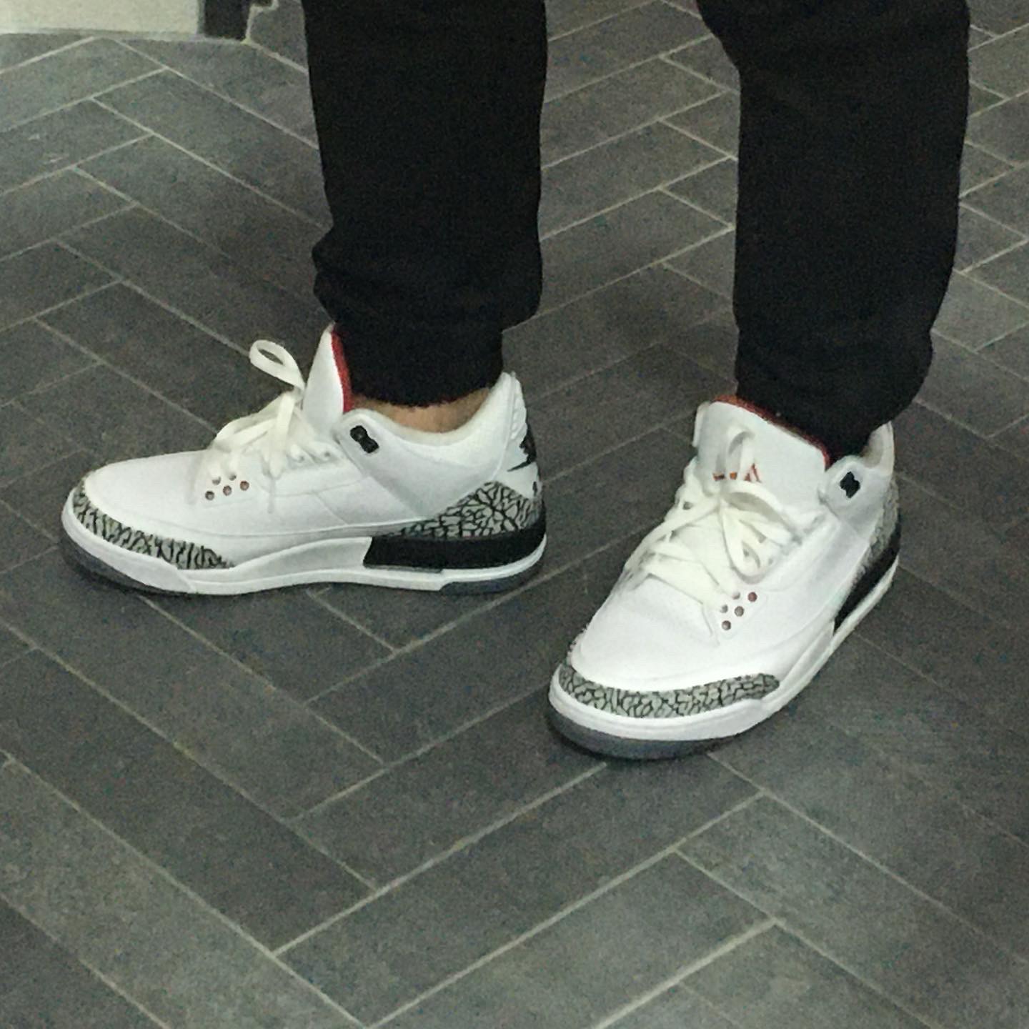 Jordan 3 Retro Free Throw Line White Cement 착용 스타일 - 3