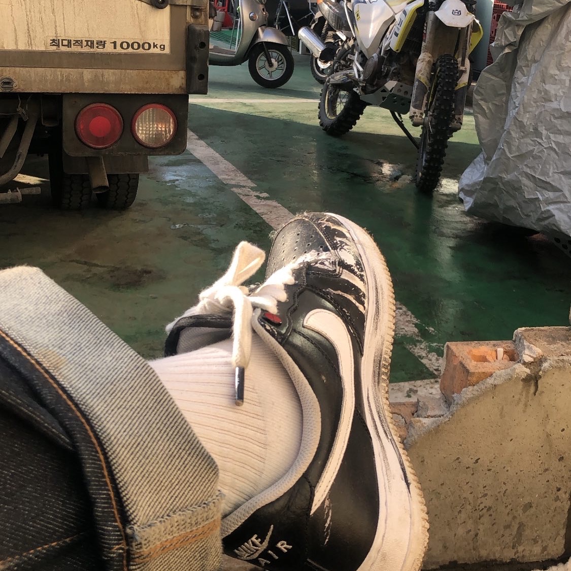 Nike x Peaceminusone Air Force 1 Low Para-Noise 착용 스타일