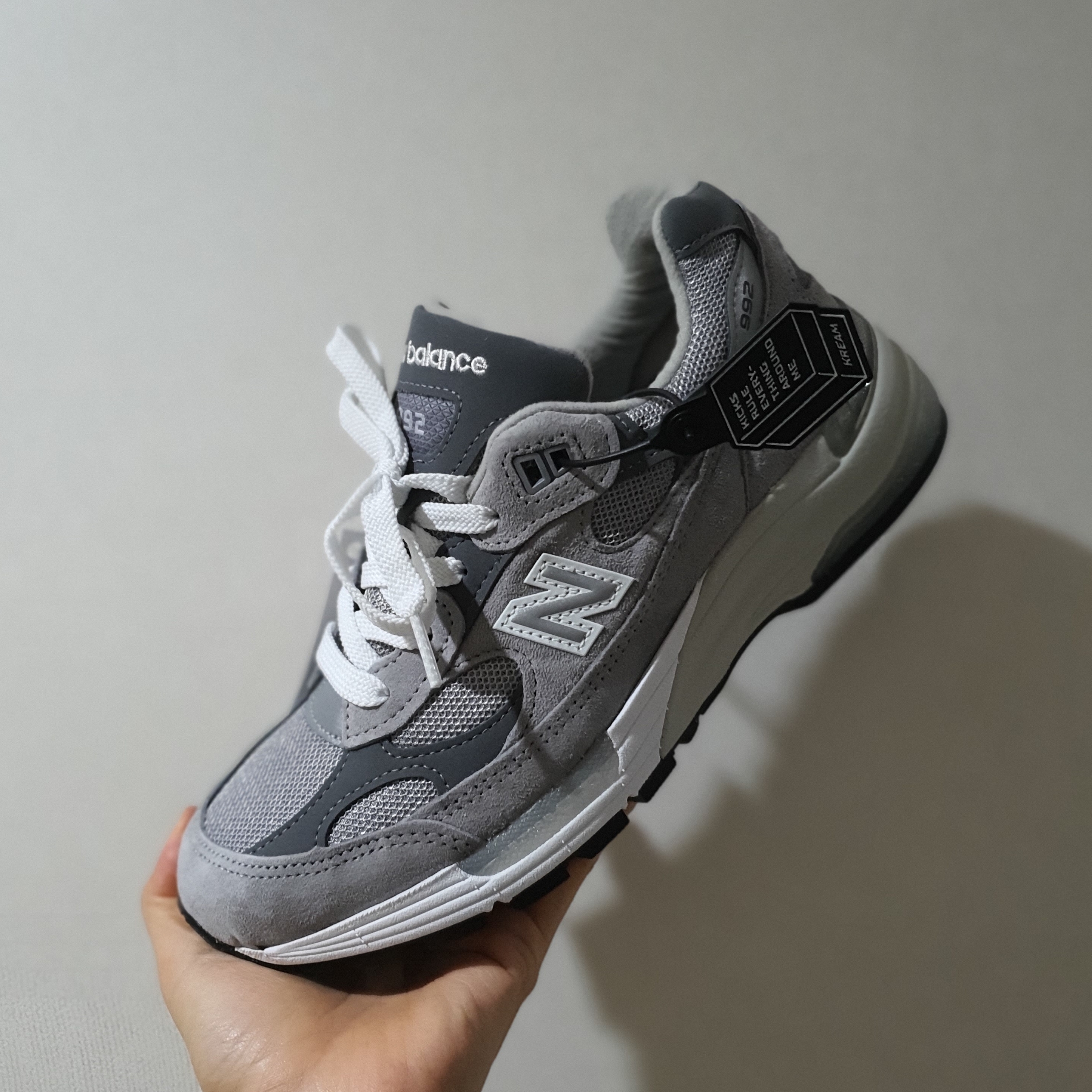 New Balance 992 Made in USA Grey - D Standard 착용 스타일