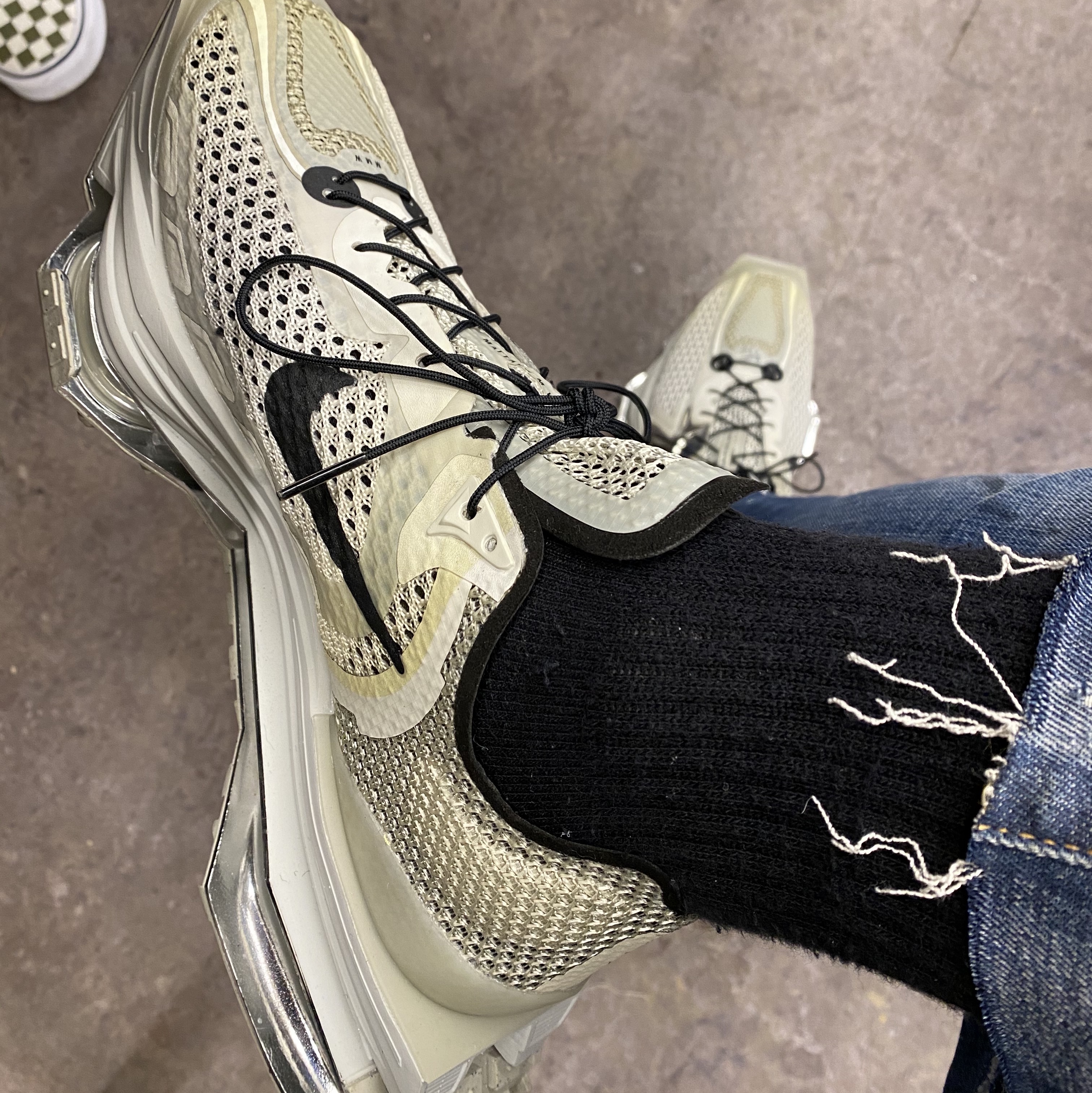 Nike x Matthew M Williams Zoom 004 Stone 착용 스타일 - 3