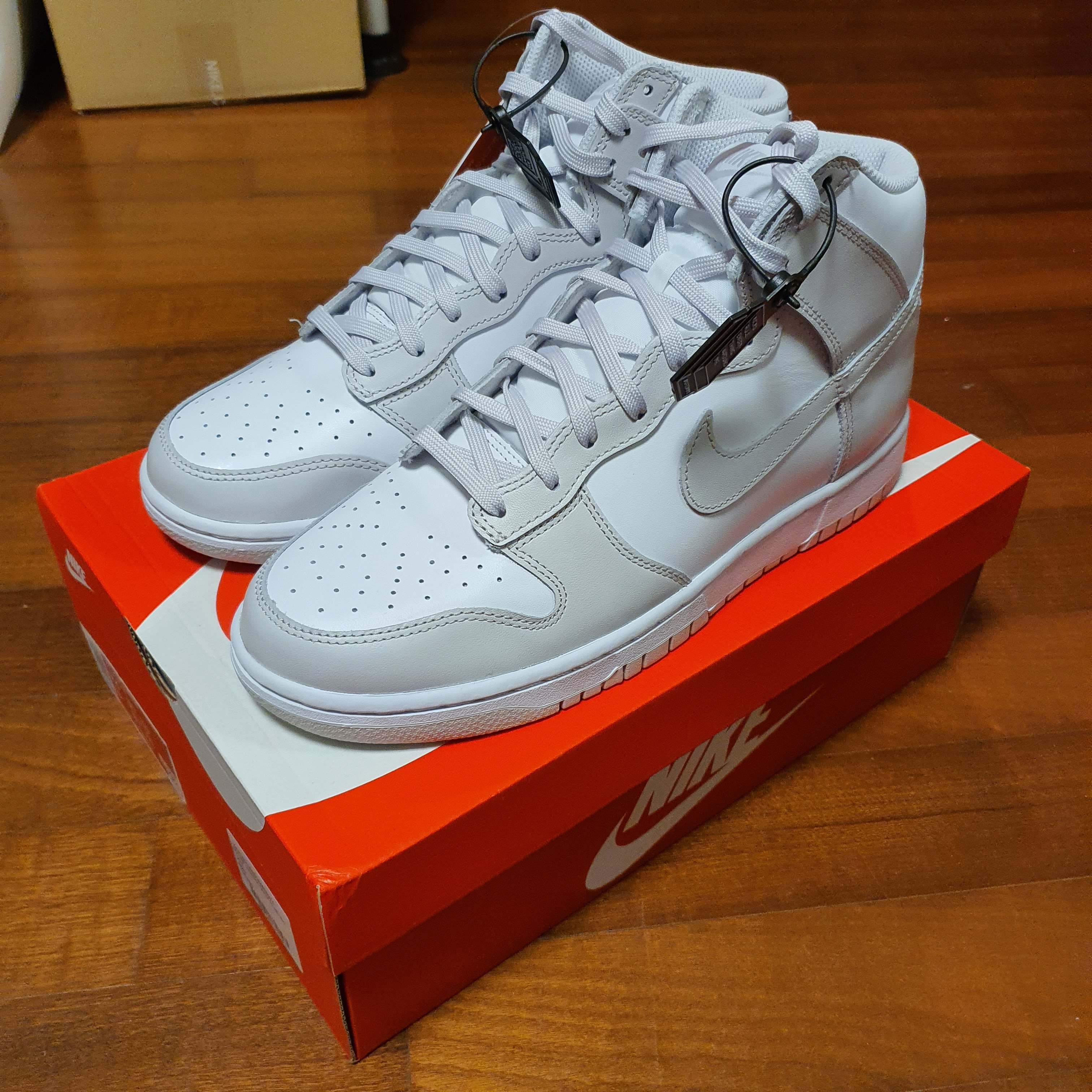 Nike Dunk High Retro Vast Grey 착용 스타일