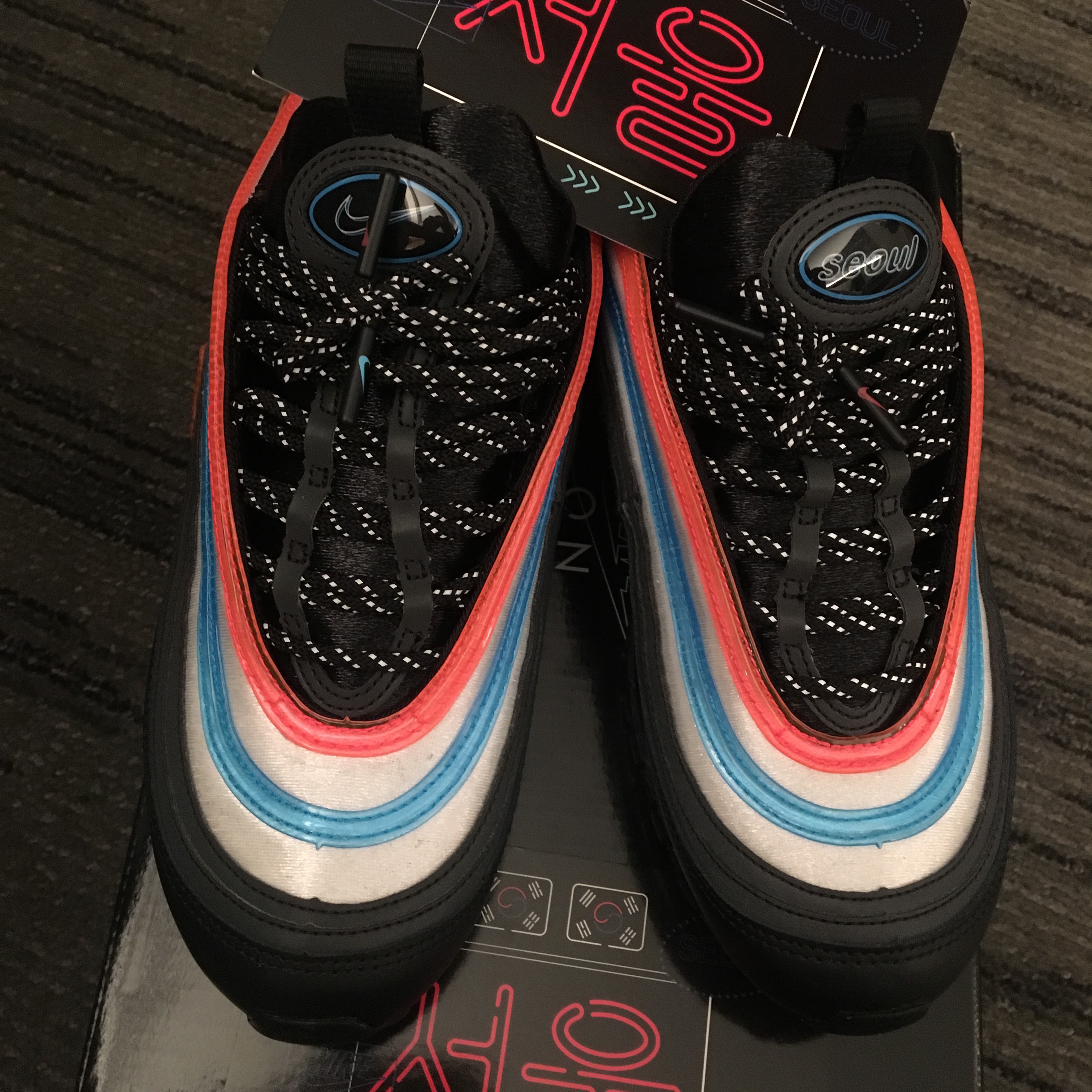 Nike Air Max 97 Neon Seoul 착용 스타일
