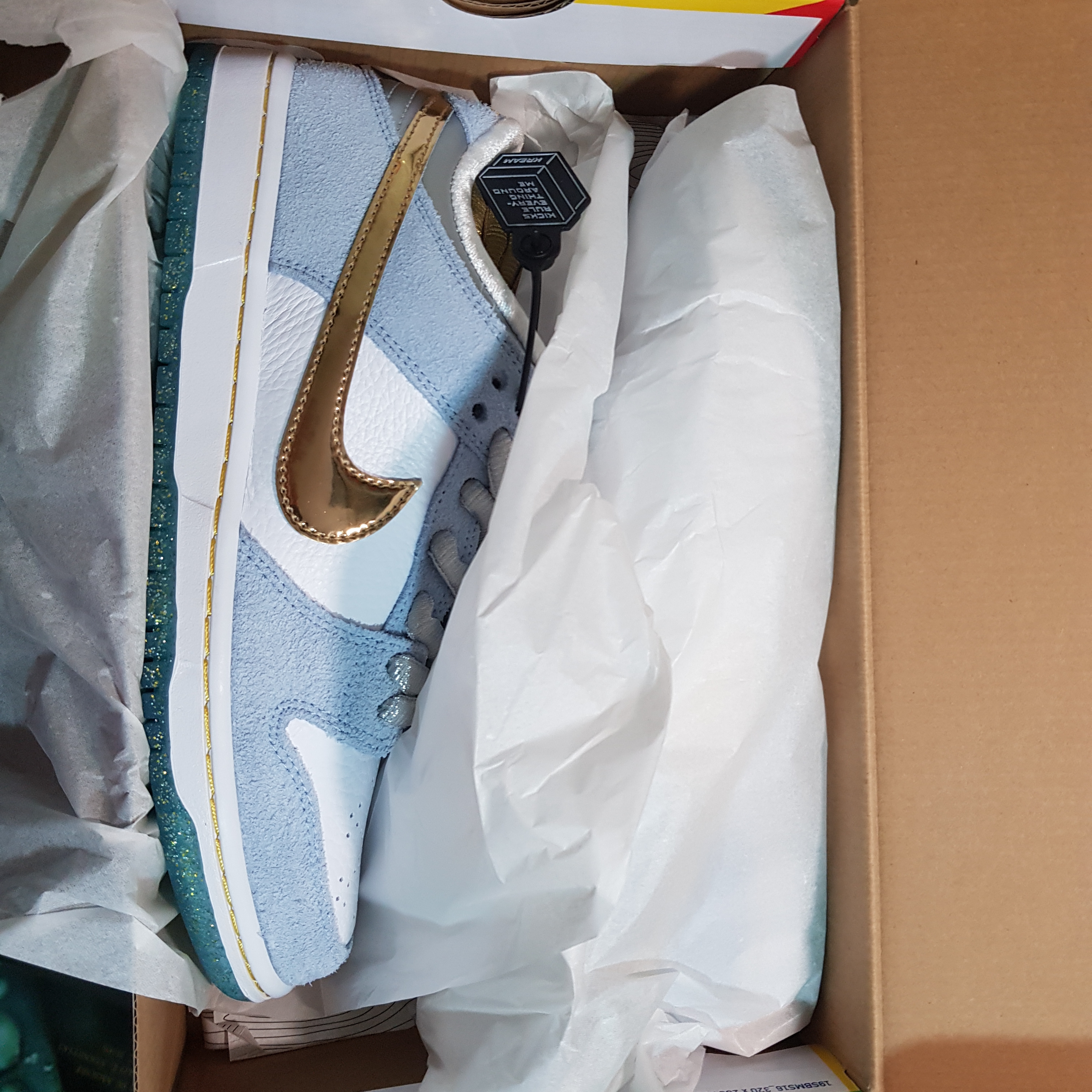 Nike x Sean Cliver SB Dunk Low Holiday Special 착용 스타일 - 1