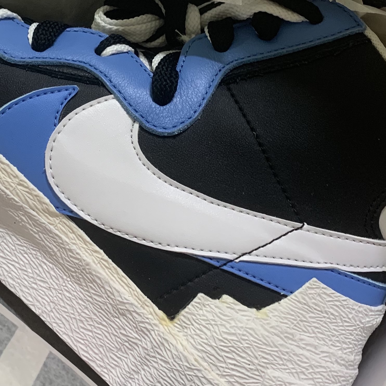 Nike x Sacai Blazer Mid White Black Legend Blue 착용 스타일