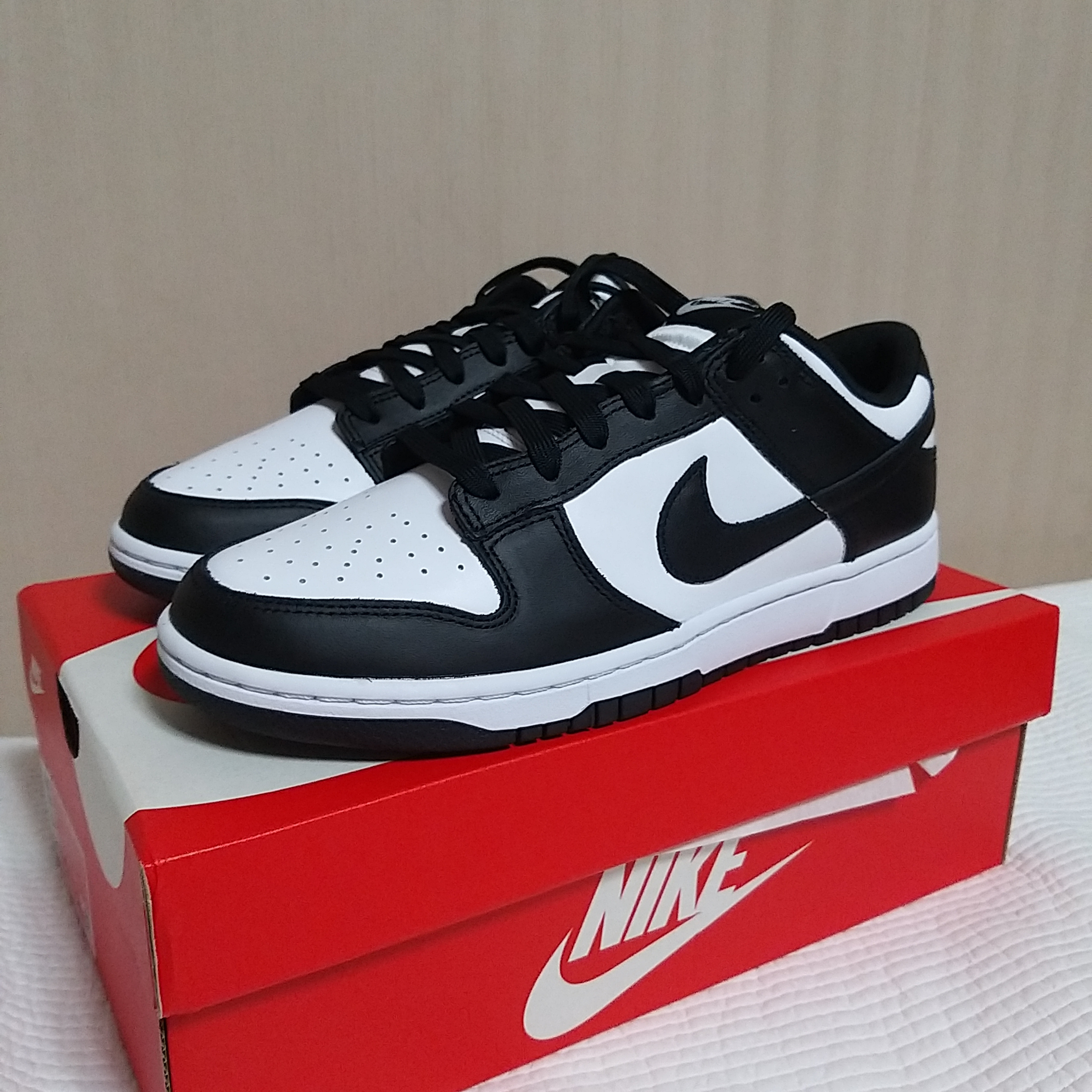 Nike Dunk Low Retro Black 착용 스타일