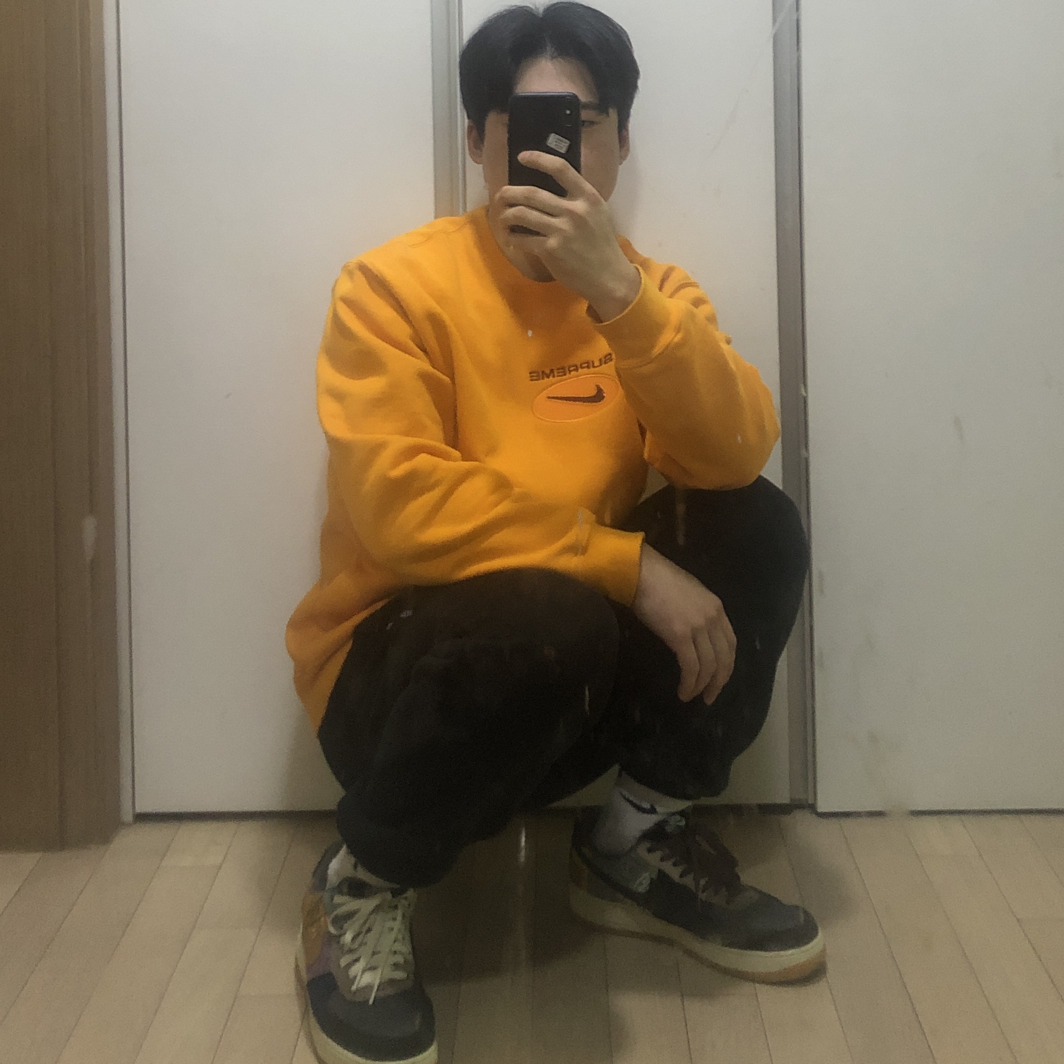 Nike x Travis Scott Air Force 1 Low Cactus Jack, Supreme x Nike Jewel Crewneck Orange - 20FW 착용 스타일