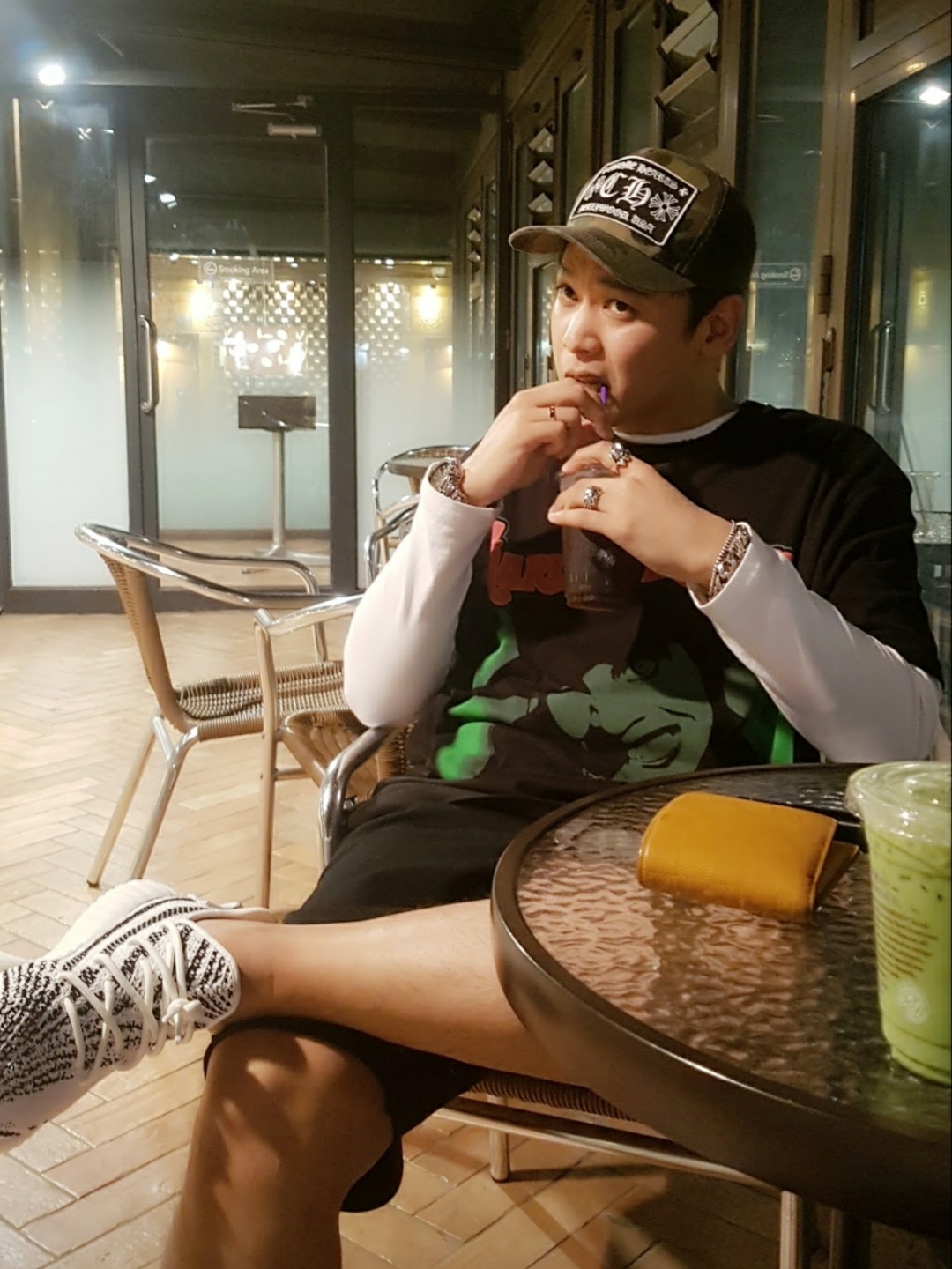 Adidas Yeezy Boost 350 V2 Zebra 2017/2019/2020 착용 스타일 - 2