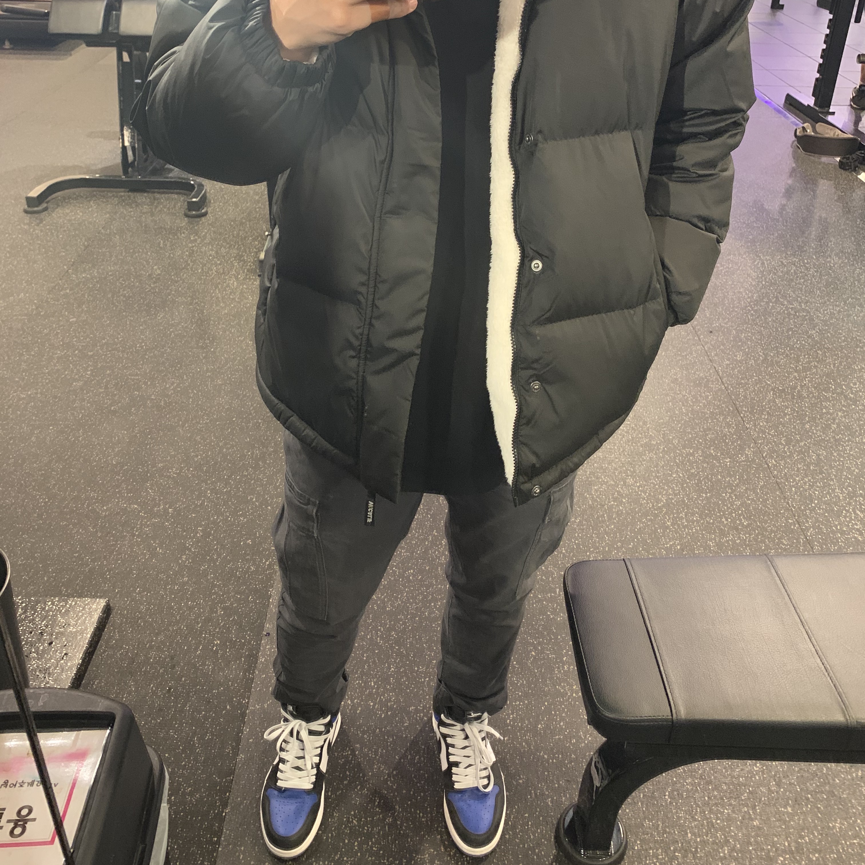 Jordan 1 Retro High OG Royal Toe 착용 스타일