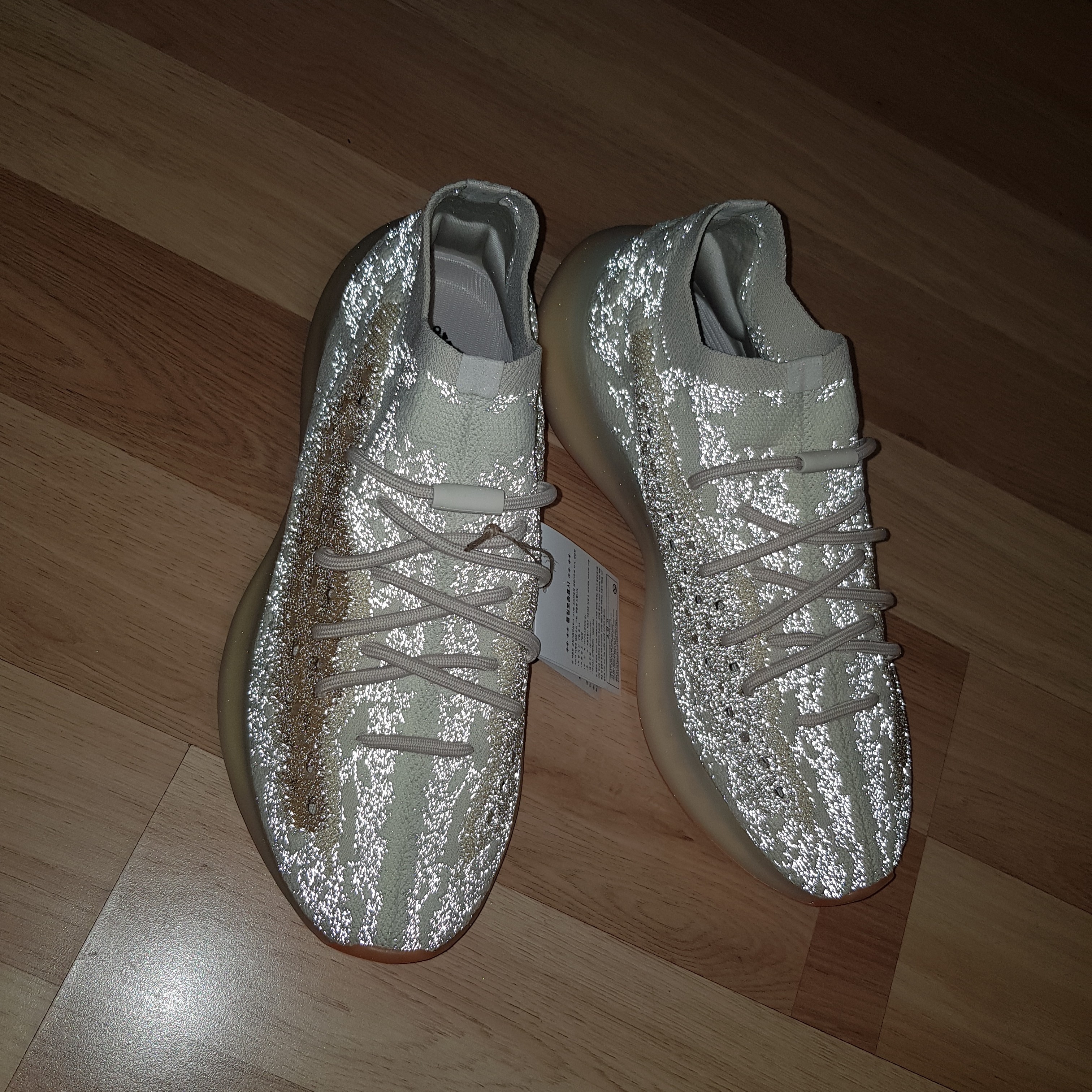 Adidas Yeezy Boost 380 Yecoraite - Reflective, Essentials Sweatpants Dark Slate/Black 2020 착용 스타일 - 3