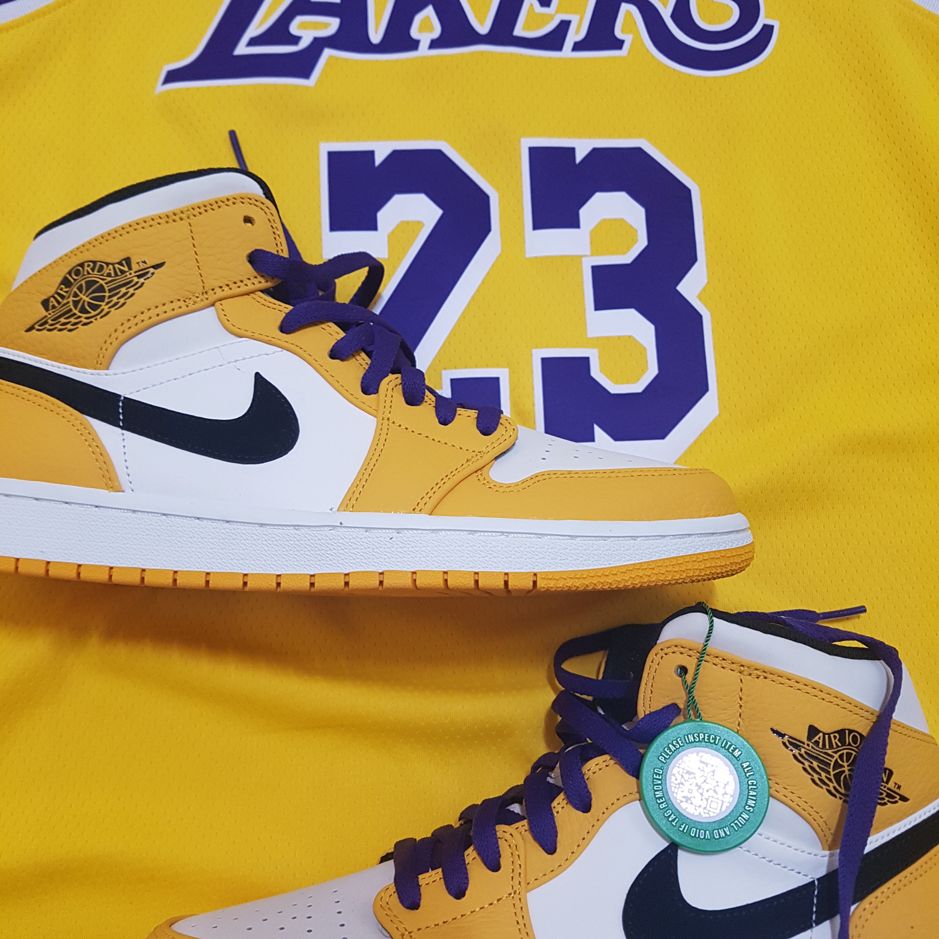 Jordan 4 Retro Toro Bravo, Jordan 1 Mid SE Lakers 착용 스타일 - 2