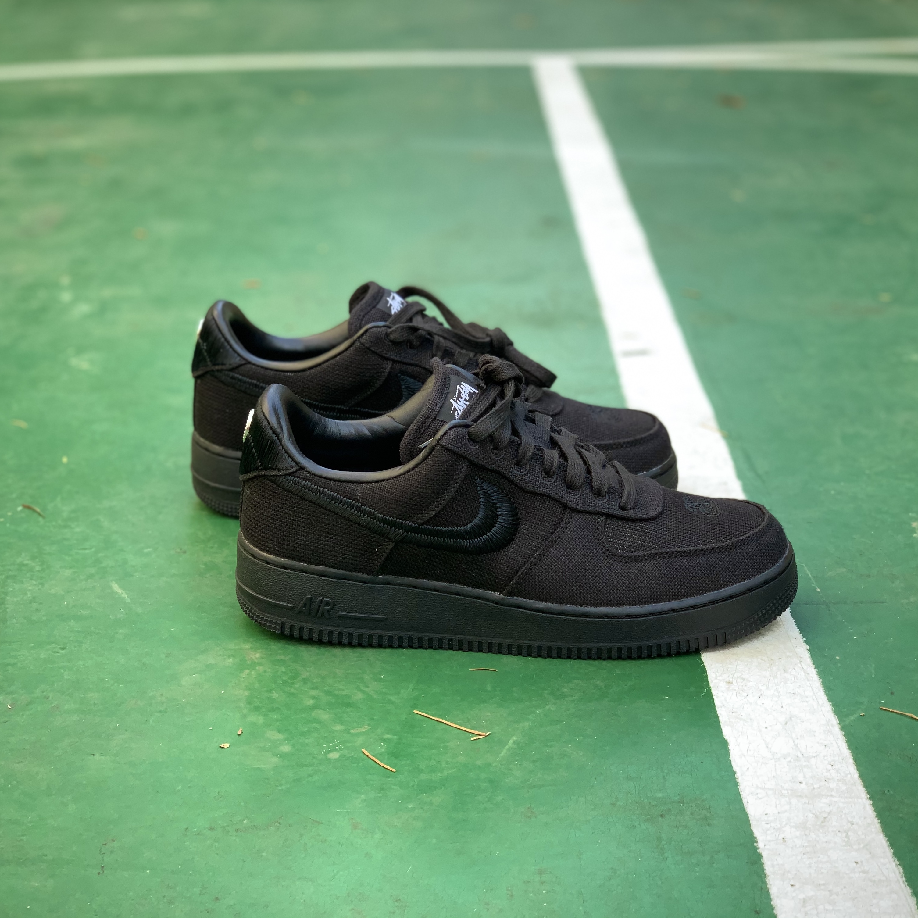 Nike x Stussy Air Force 1 Low Triple Black 착용 스타일