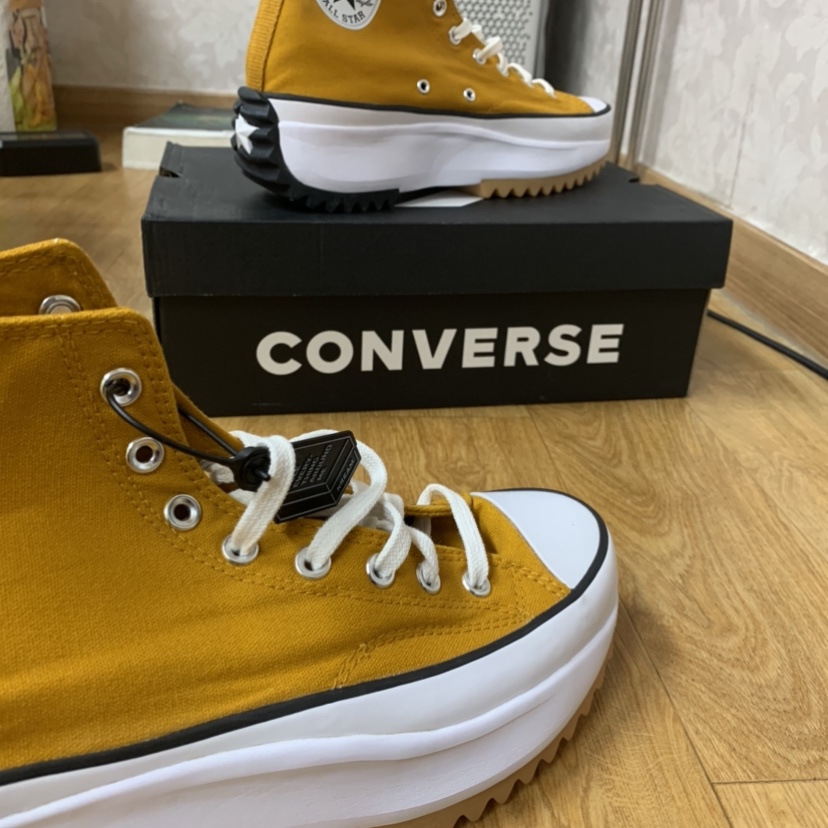 Converse Run Star Hike Hi Saffron Yellow 착용 스타일