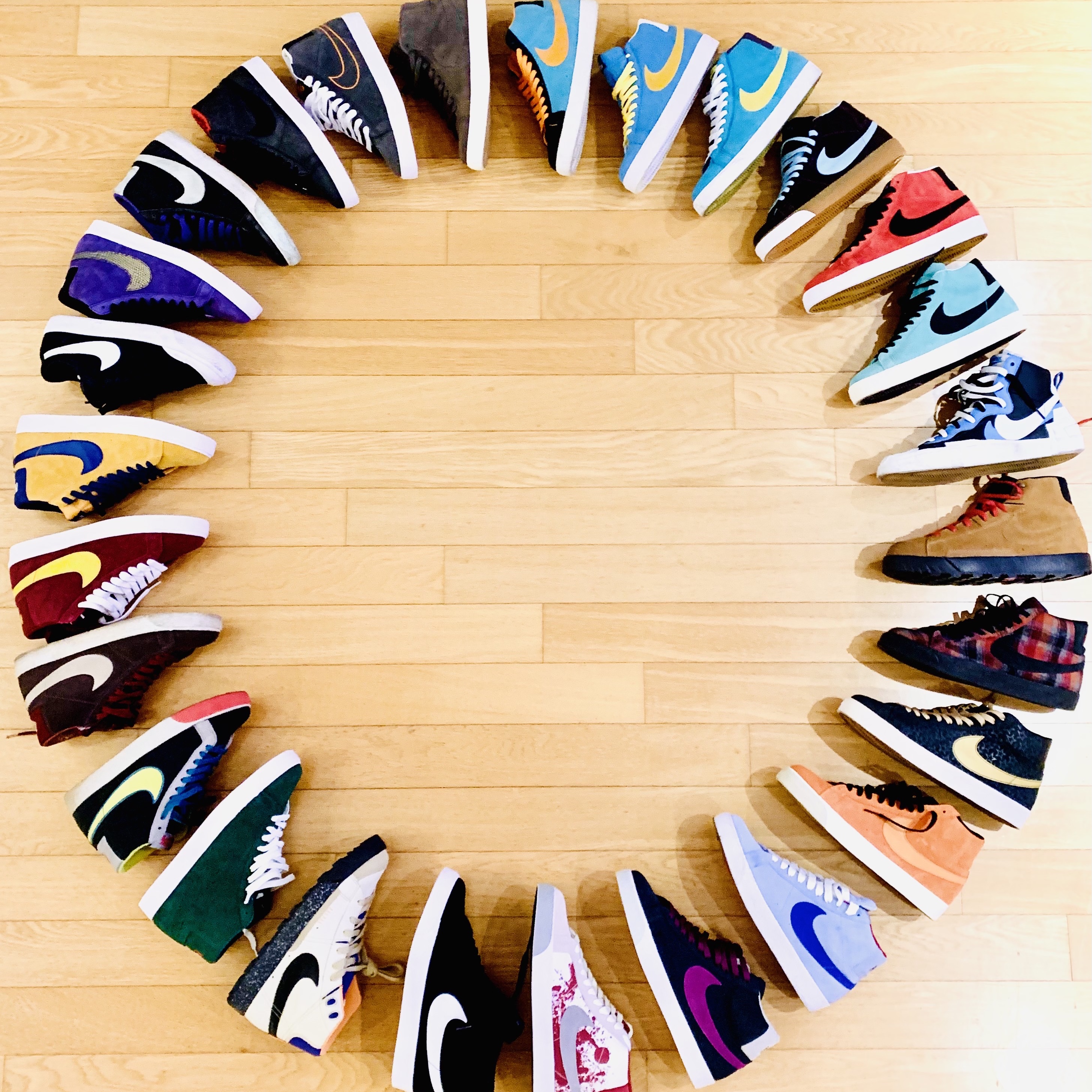 Nike x Sacai Blazer Mid White Black Legend Blue, Nike SB Blazer Varsity Purple 착용 스타일