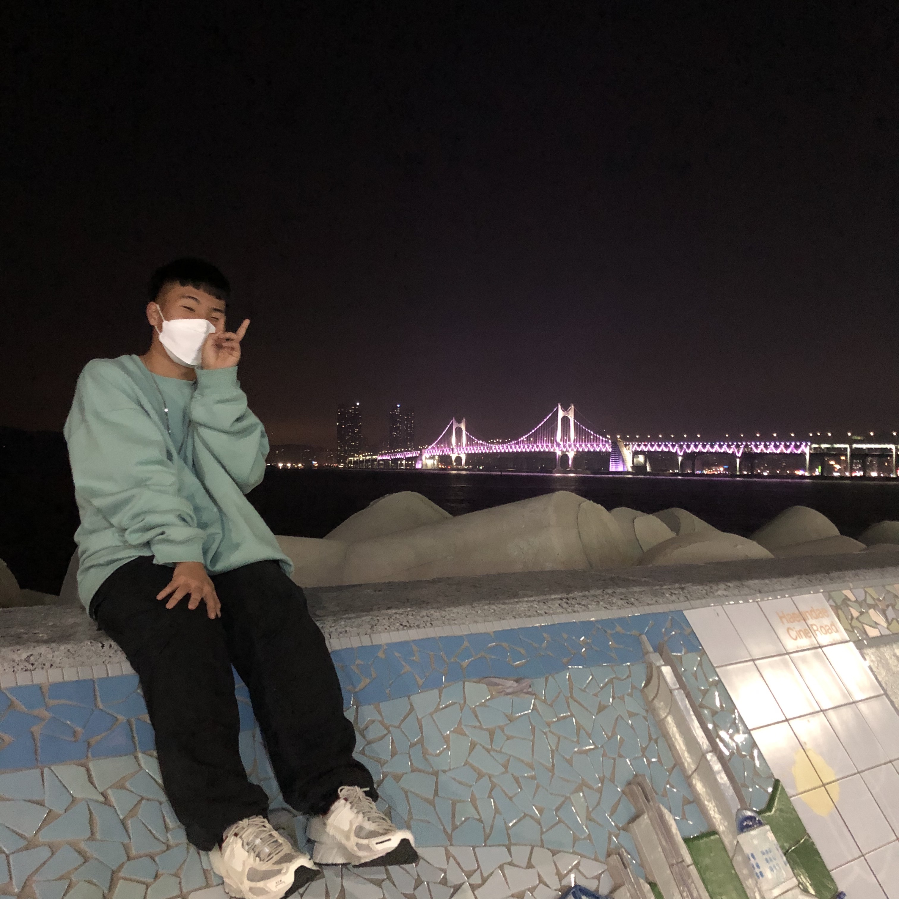 Nike x A-Cold-Wall Zoom Vomero 5 Sail 착용 스타일