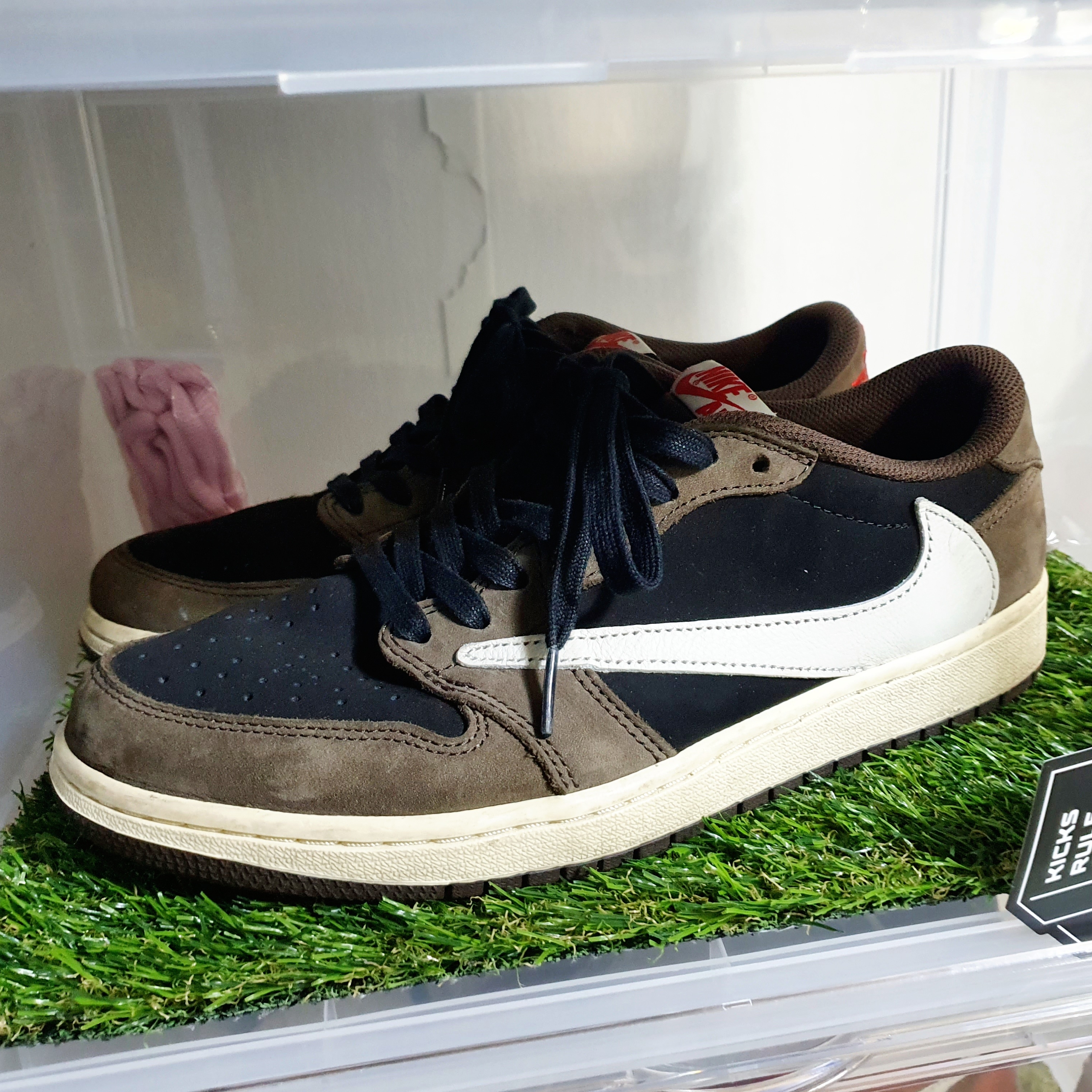 Jordan 1 x Travis Scott Retro Low OG SP Mocha 착용 스타일