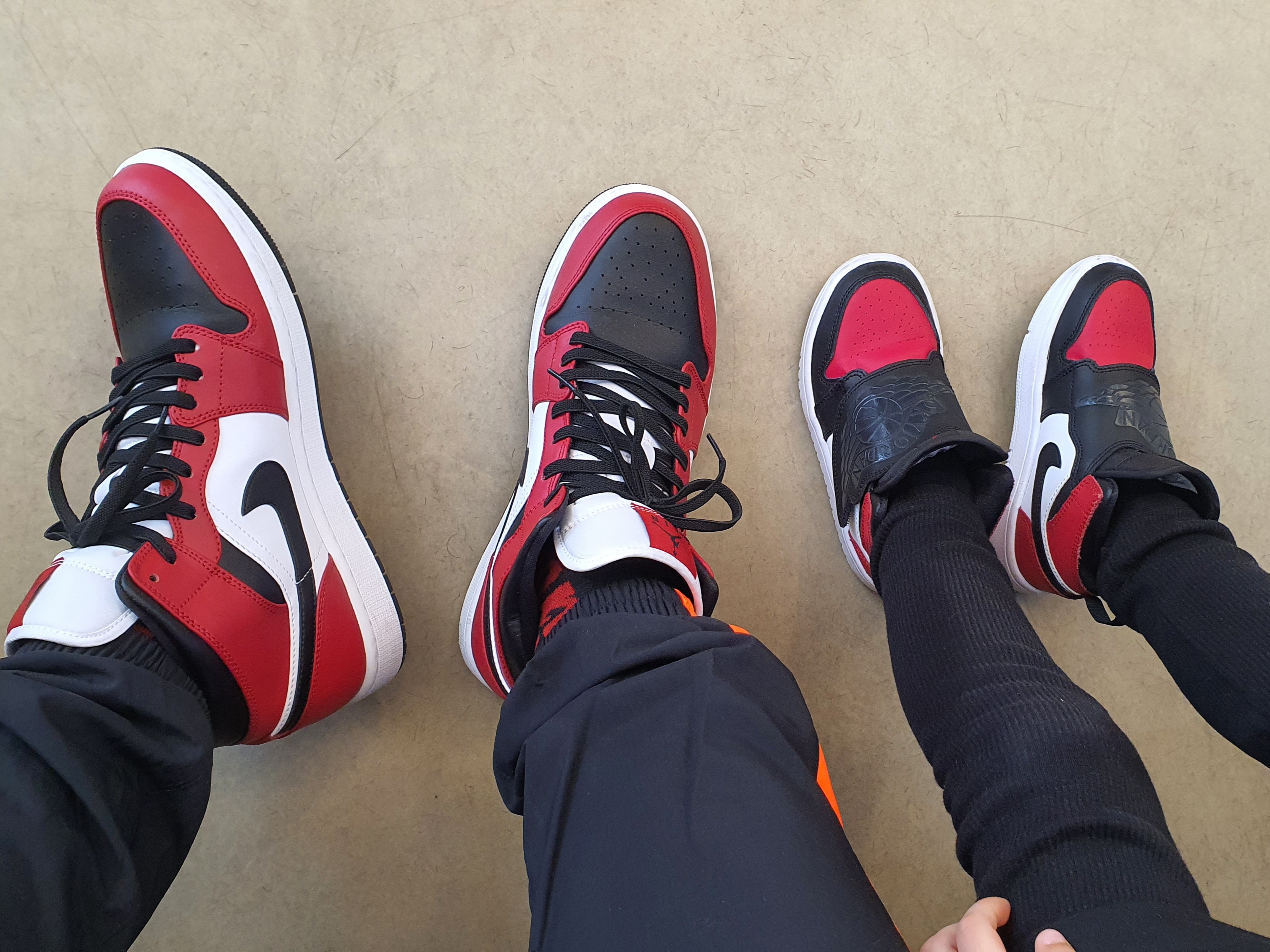Jordan 1 Mid Chicago Black Toe 착용 스타일