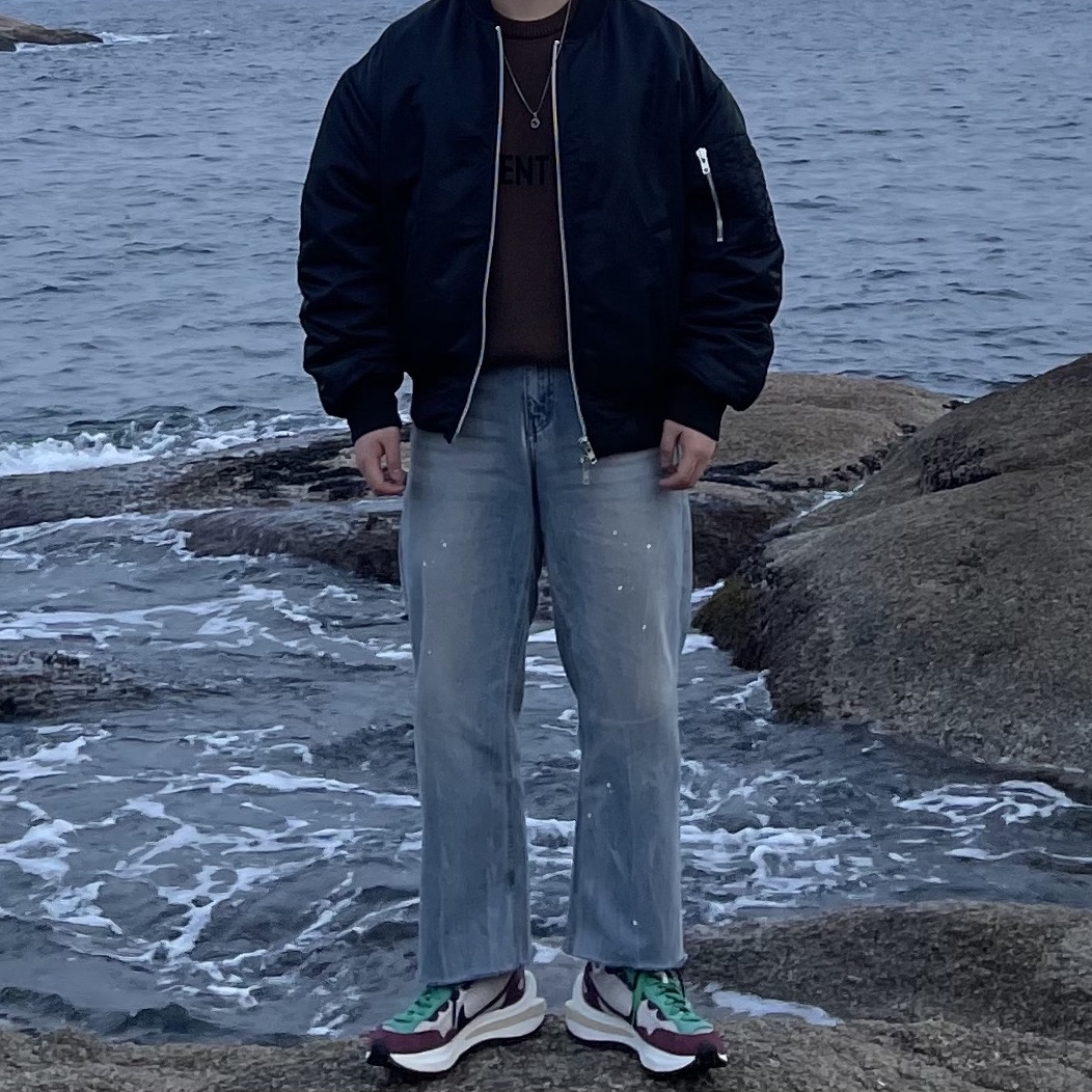 Essentials Knit Sweater Brown/Rain Drum - Ssense Exclusive, Nike x Sacai VaporWaffle String & Black Villain Red 착용 스타일